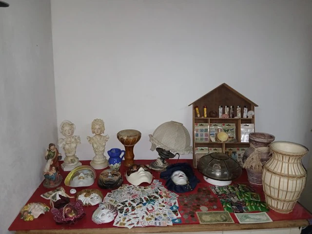 Themed collection - Little House Miscellany