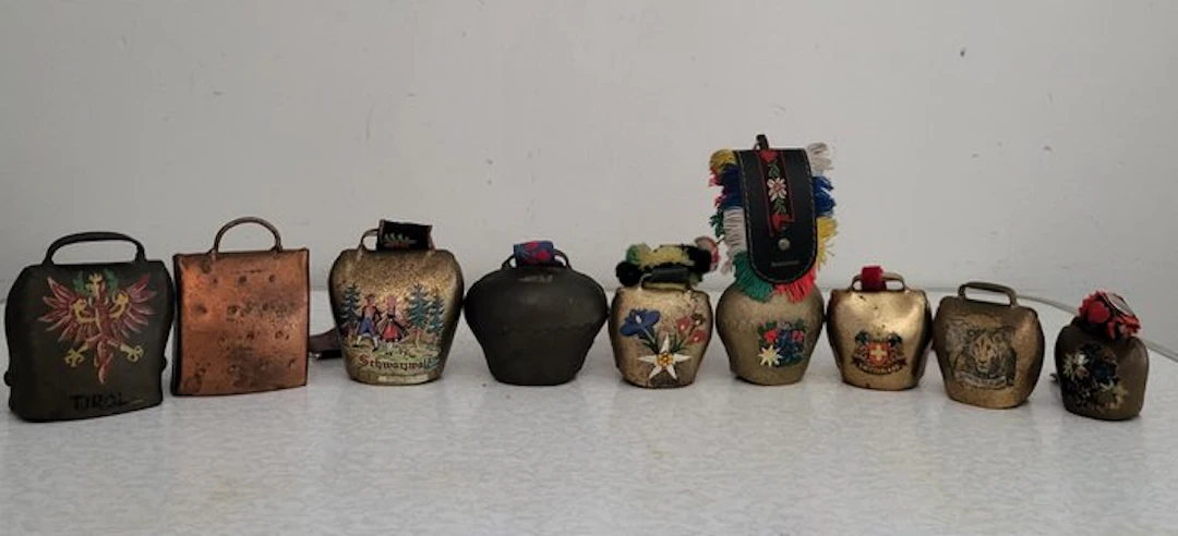 Decorative bell (9) - Europe - old cowbells