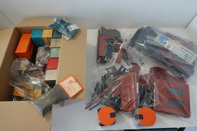 onbekend 0 - Model train scenery (150)