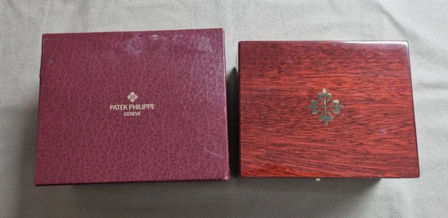 Patek Philippe - Vintage wooden mahogany watch box for...