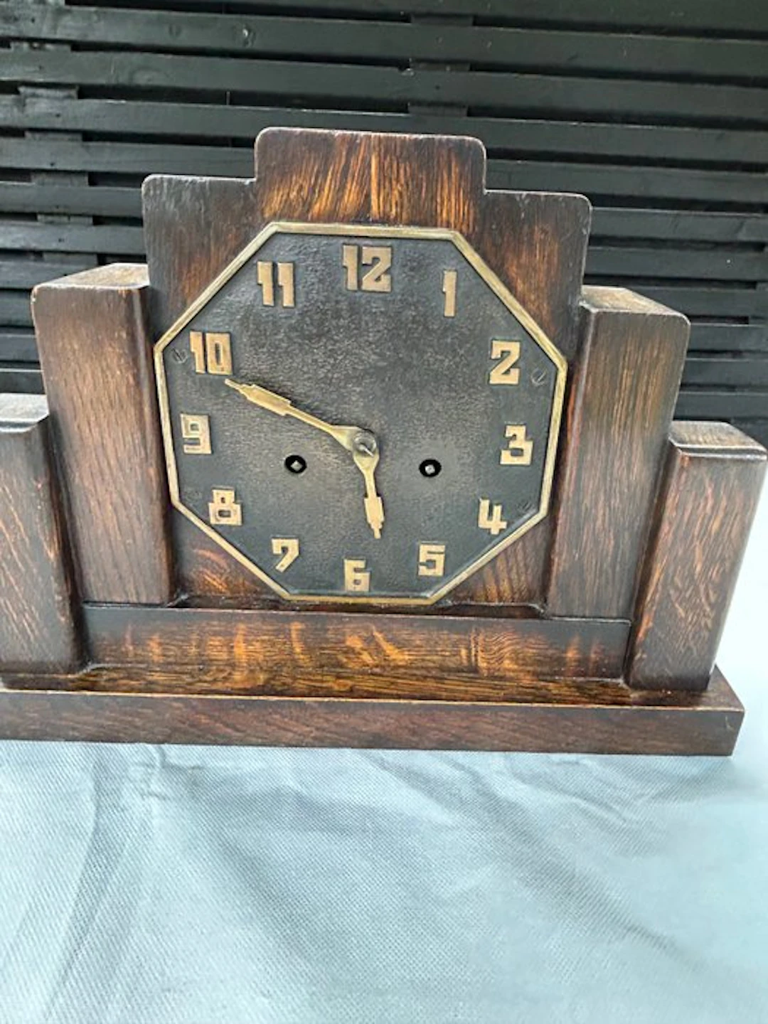 Amsterdam School Clock - Art Deco - Oak - 1920-1930 - Amsterdam School / Art