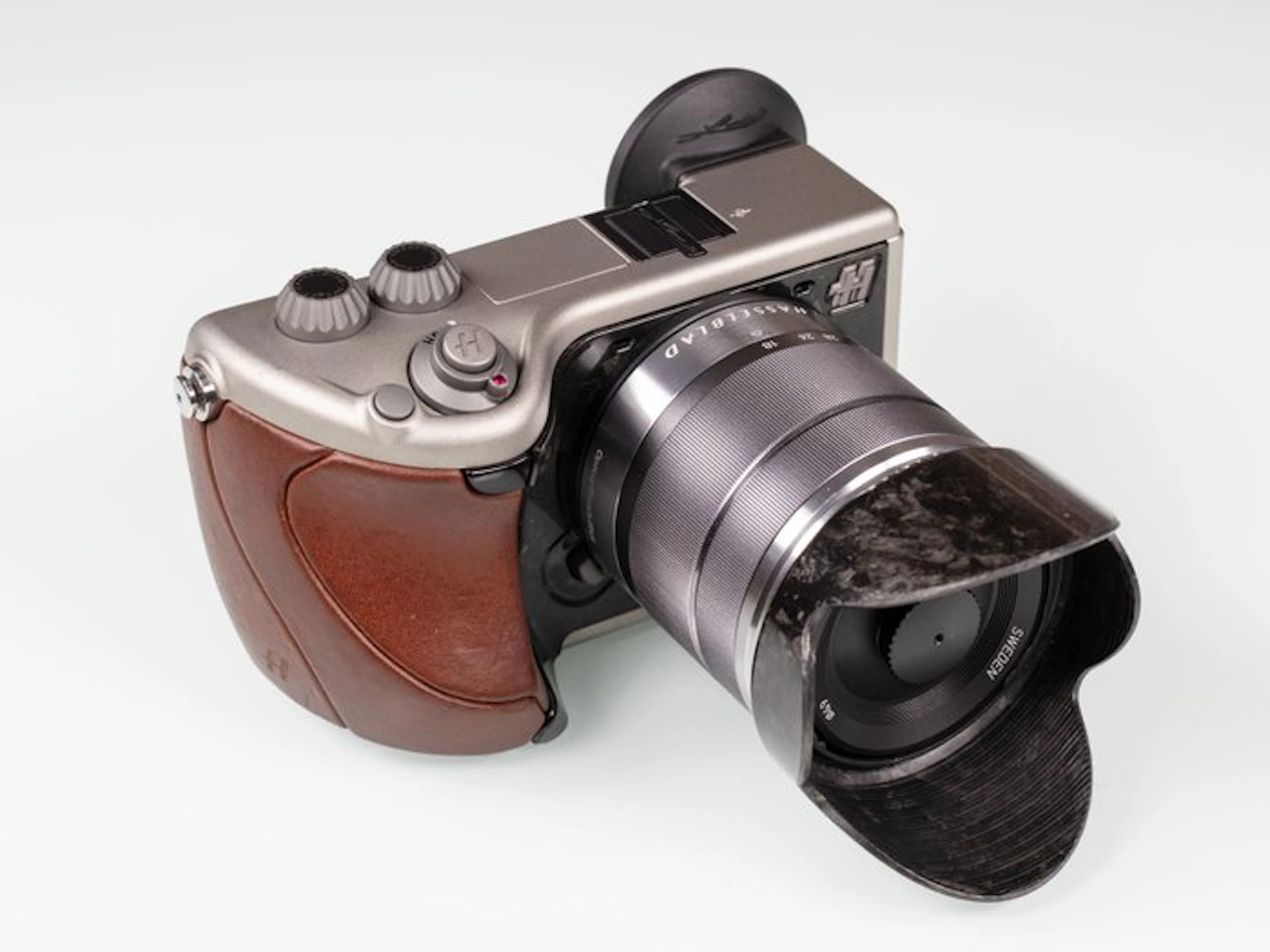 Hasselblad Lunar – Brown Tuscan Leather / Titanium +...