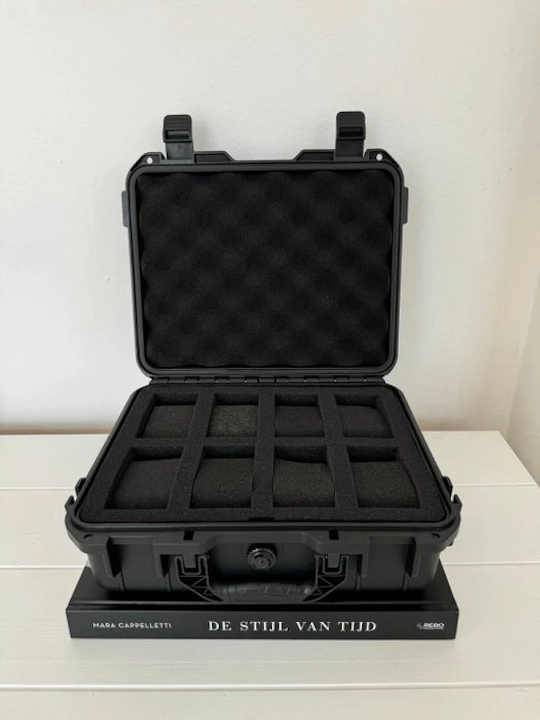 Apex Case Company - Casket - Professional Guardian - ABS - Watch Case 8 Slots