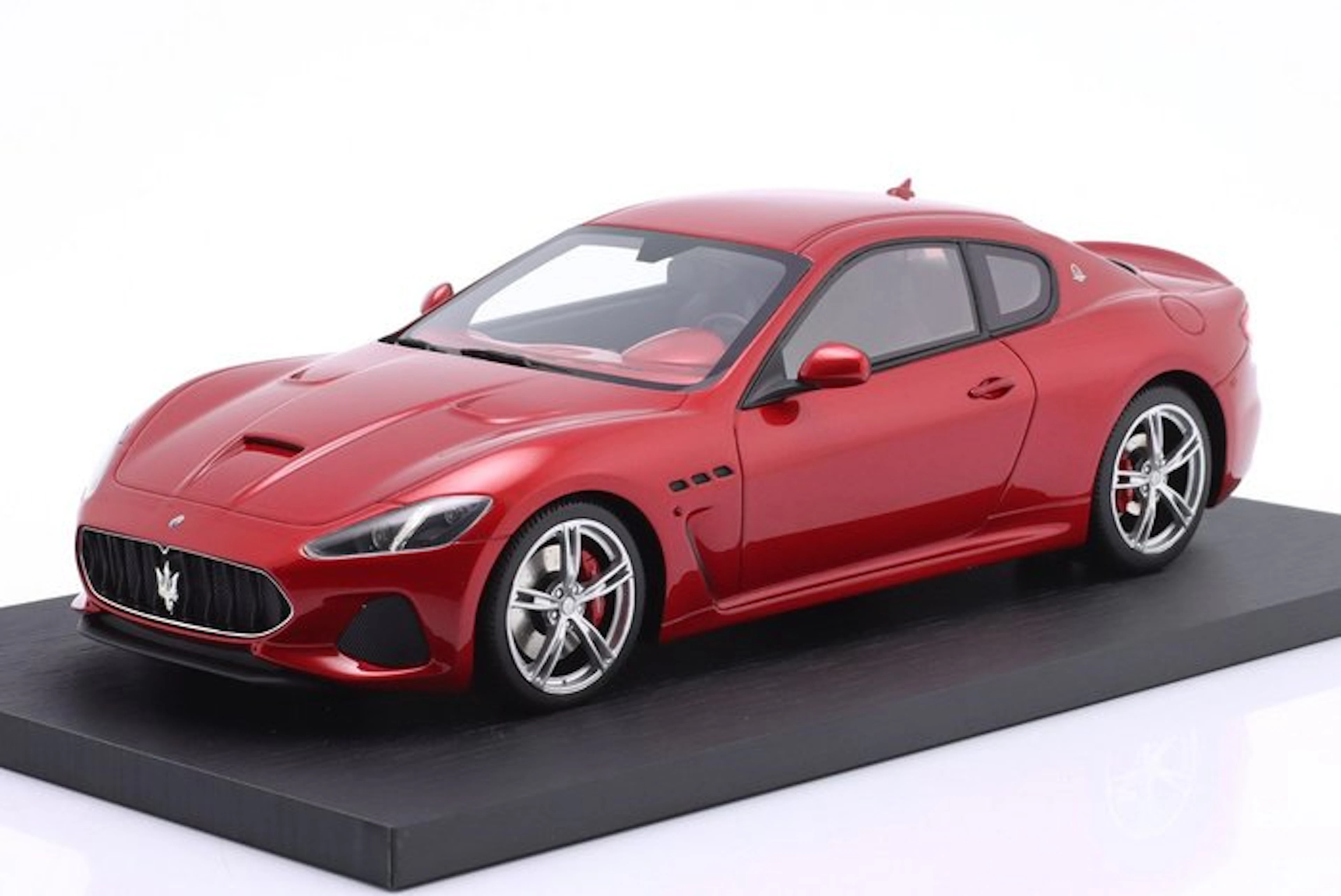 TrueScale Miniatures 1:18 - Model coupé - Maserati GranTurismo