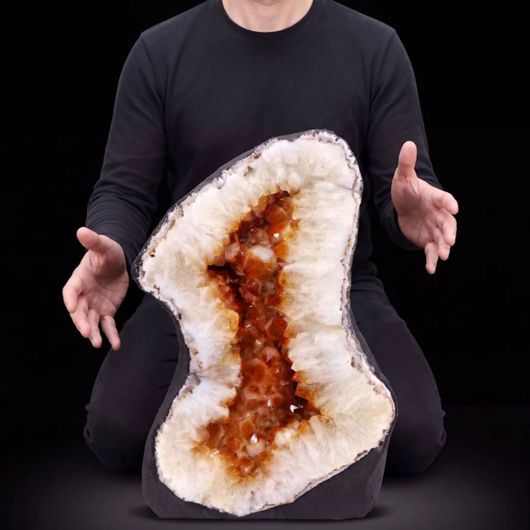 Citrine - Geode - 46x27x20 cm- 36 kg