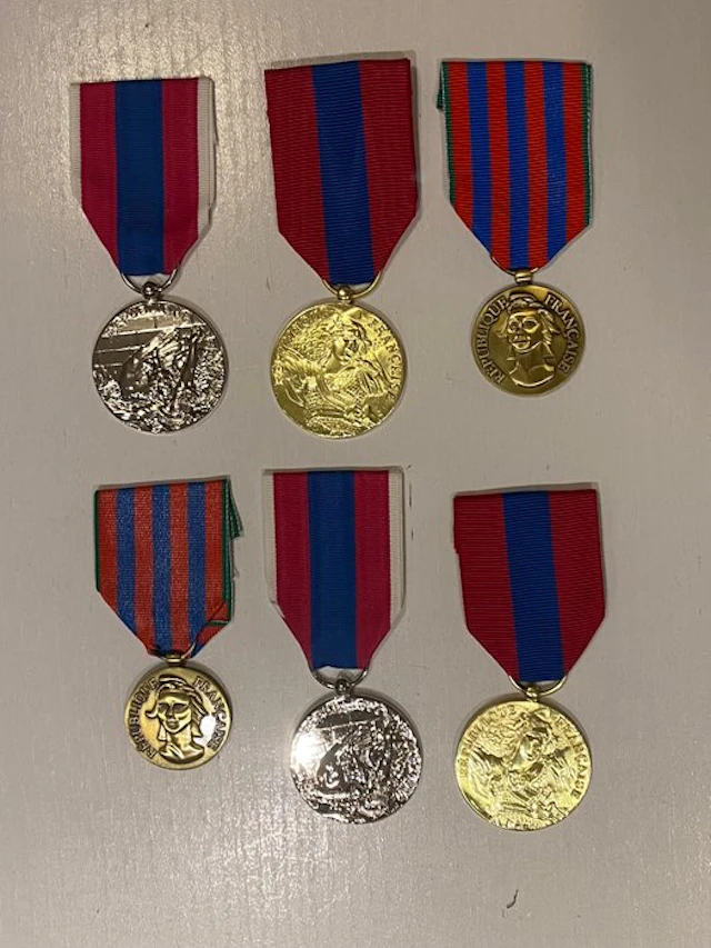 France - Military medal - 4 National Defense Medals...