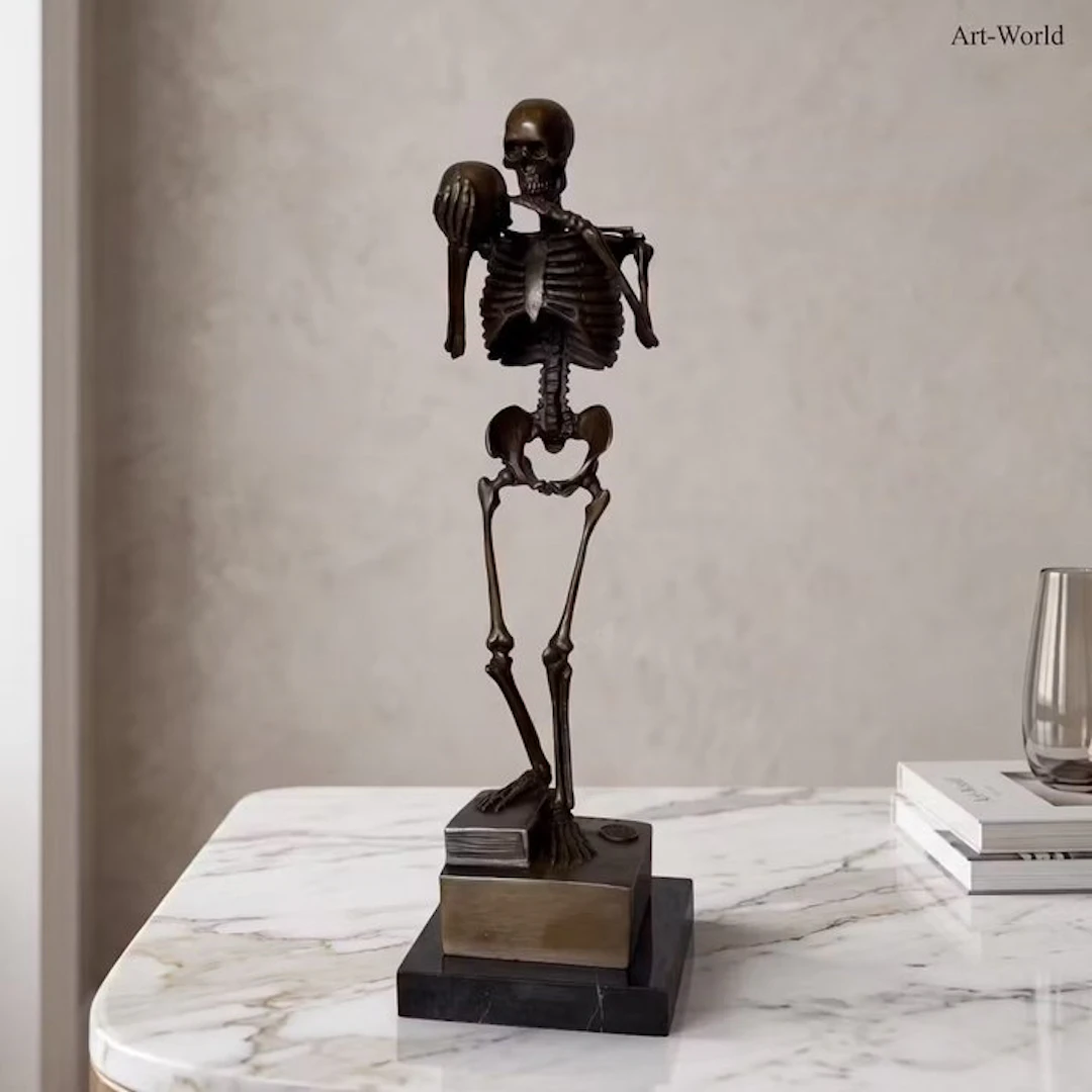 Statue, Bronzen sculptuur van een skelet