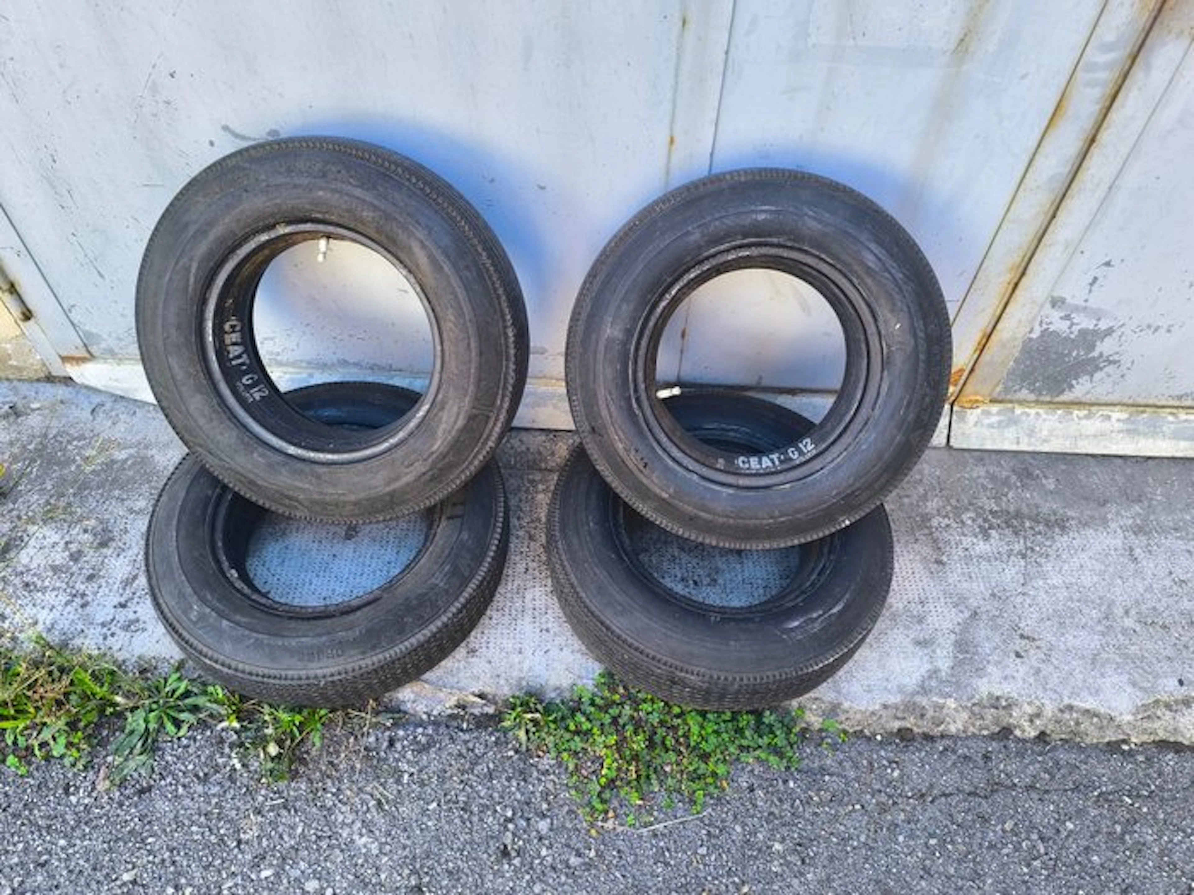 Car part (4) - Fiat - Gomme Originali 5.50-12 CEAT per fiat 600 - 1960-1970
