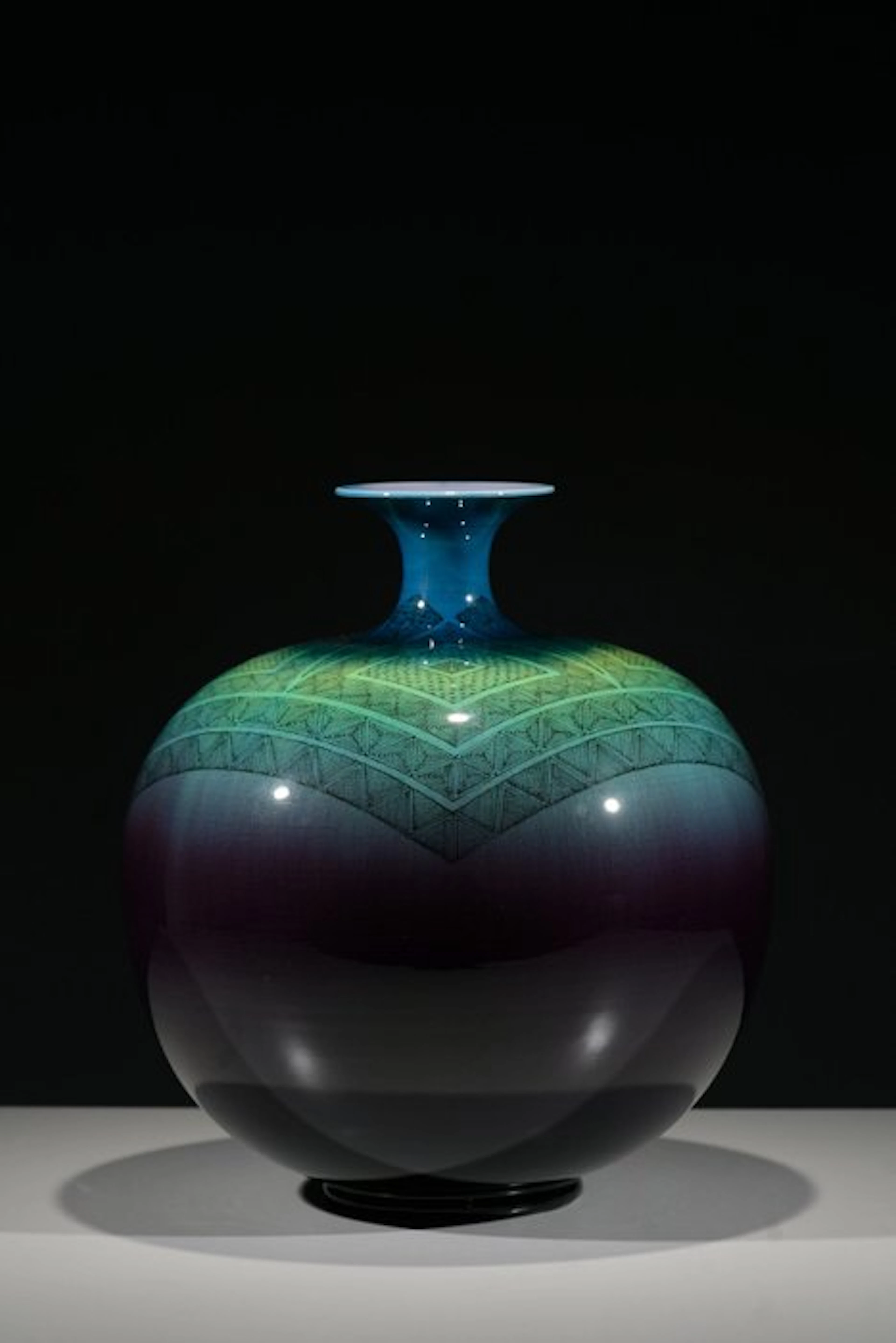 Vase - Porcelain