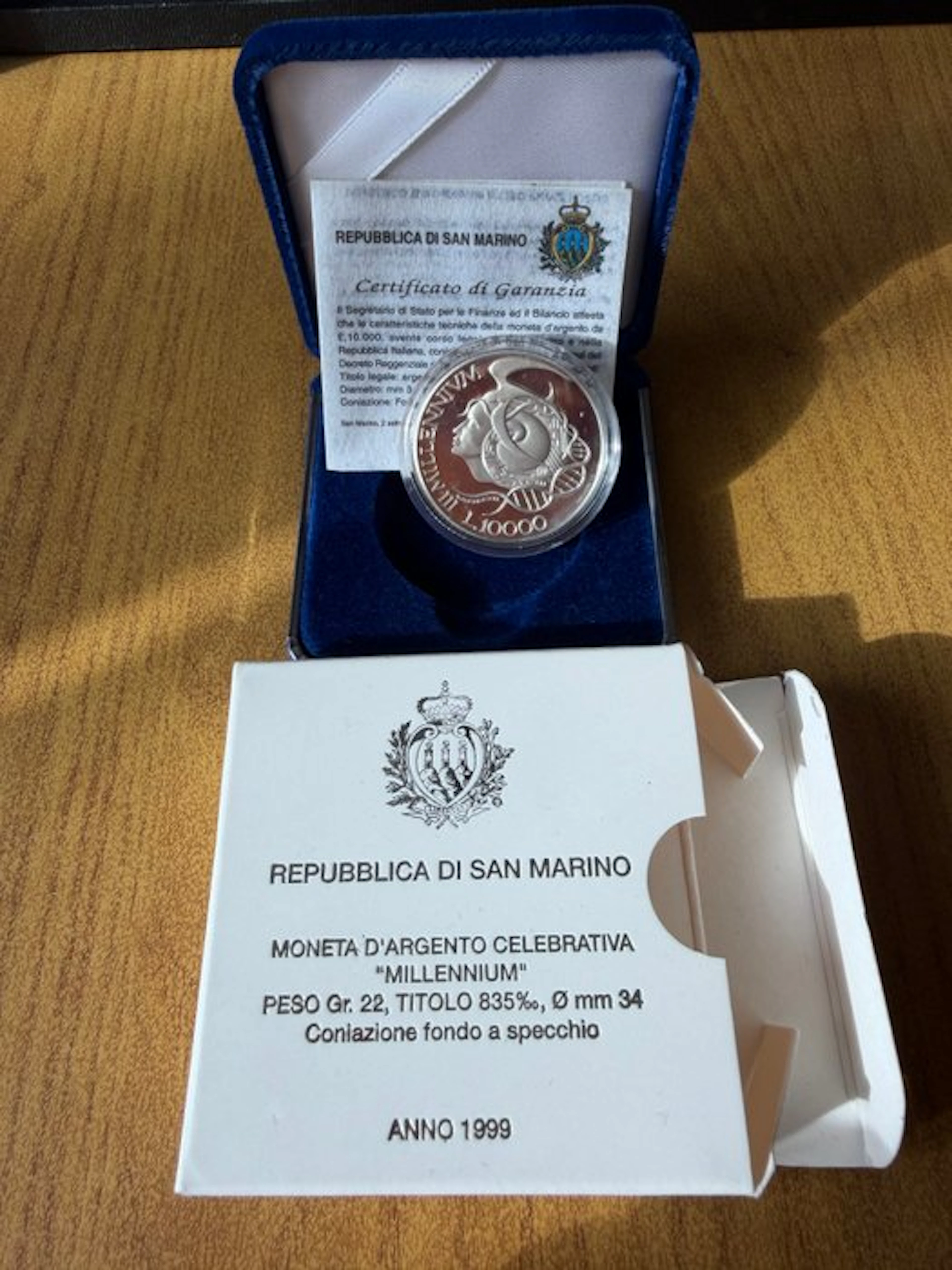 San Marino. 10000 Lire 1999 “Millennium” (No reserve price)