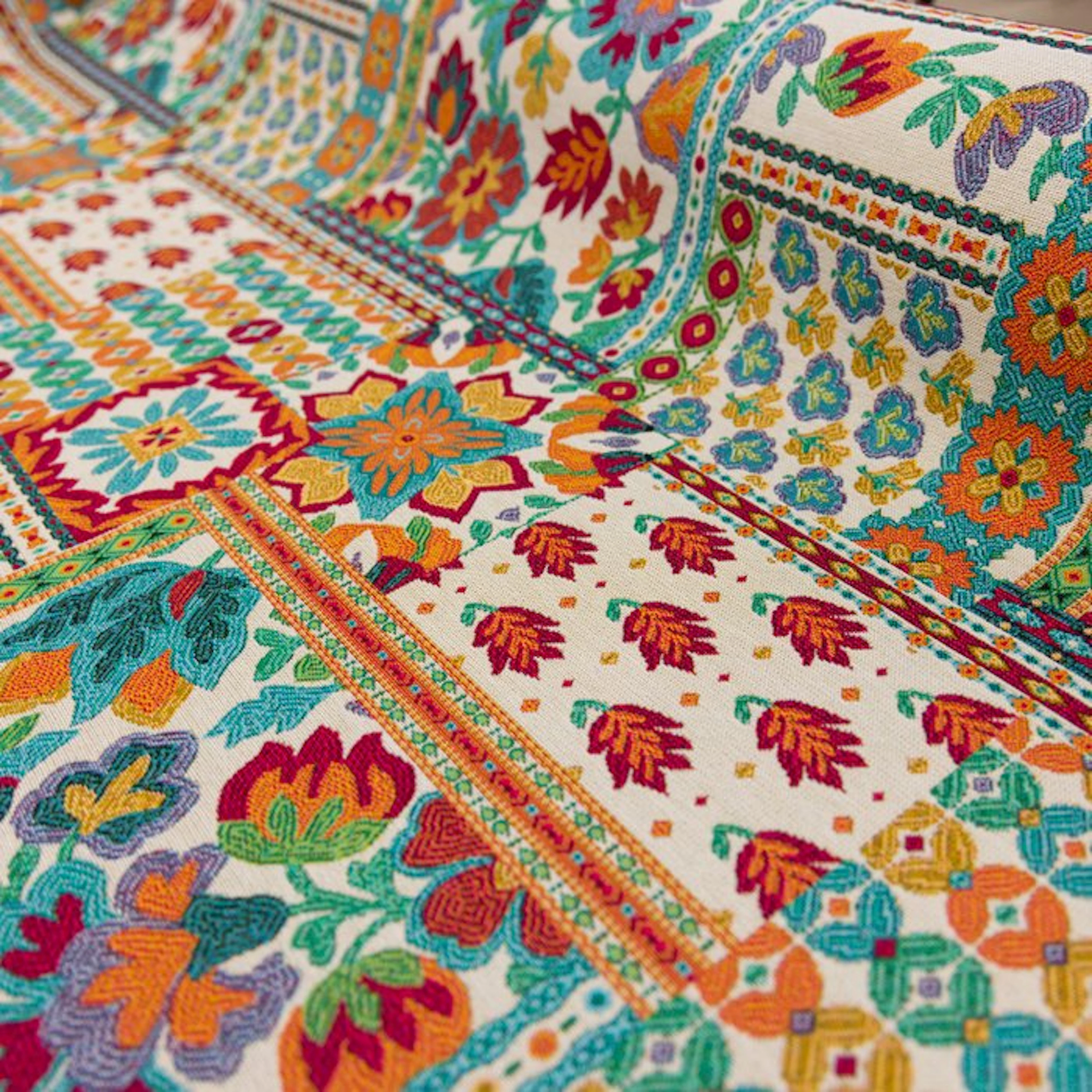 BA272 - Gobelin Fabric 'Ethnic Patchwork' – Floral and...