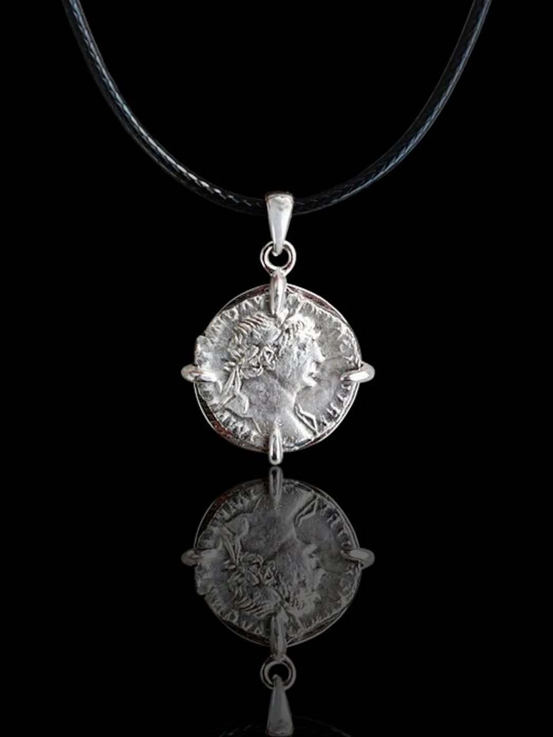 Ancient Roman Silver Coin pendant - Denarius, Emperor Trajan (No reserve price)