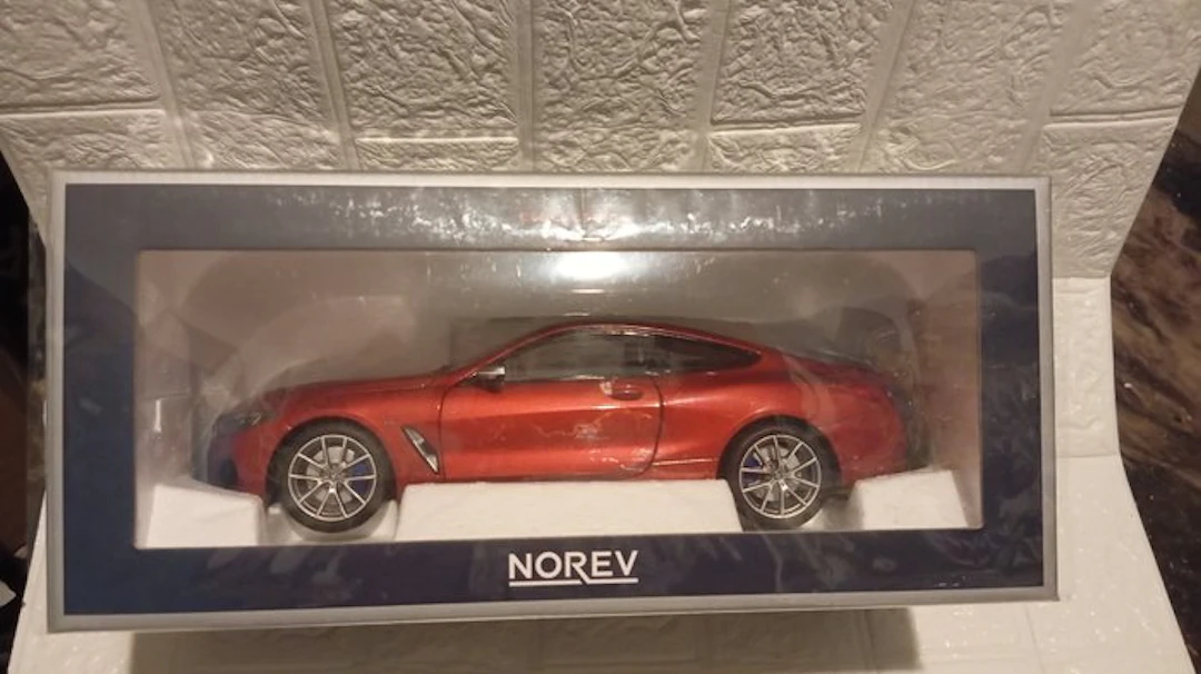 Norev 1:18 - Model car - BMW M850i COUPE - G15