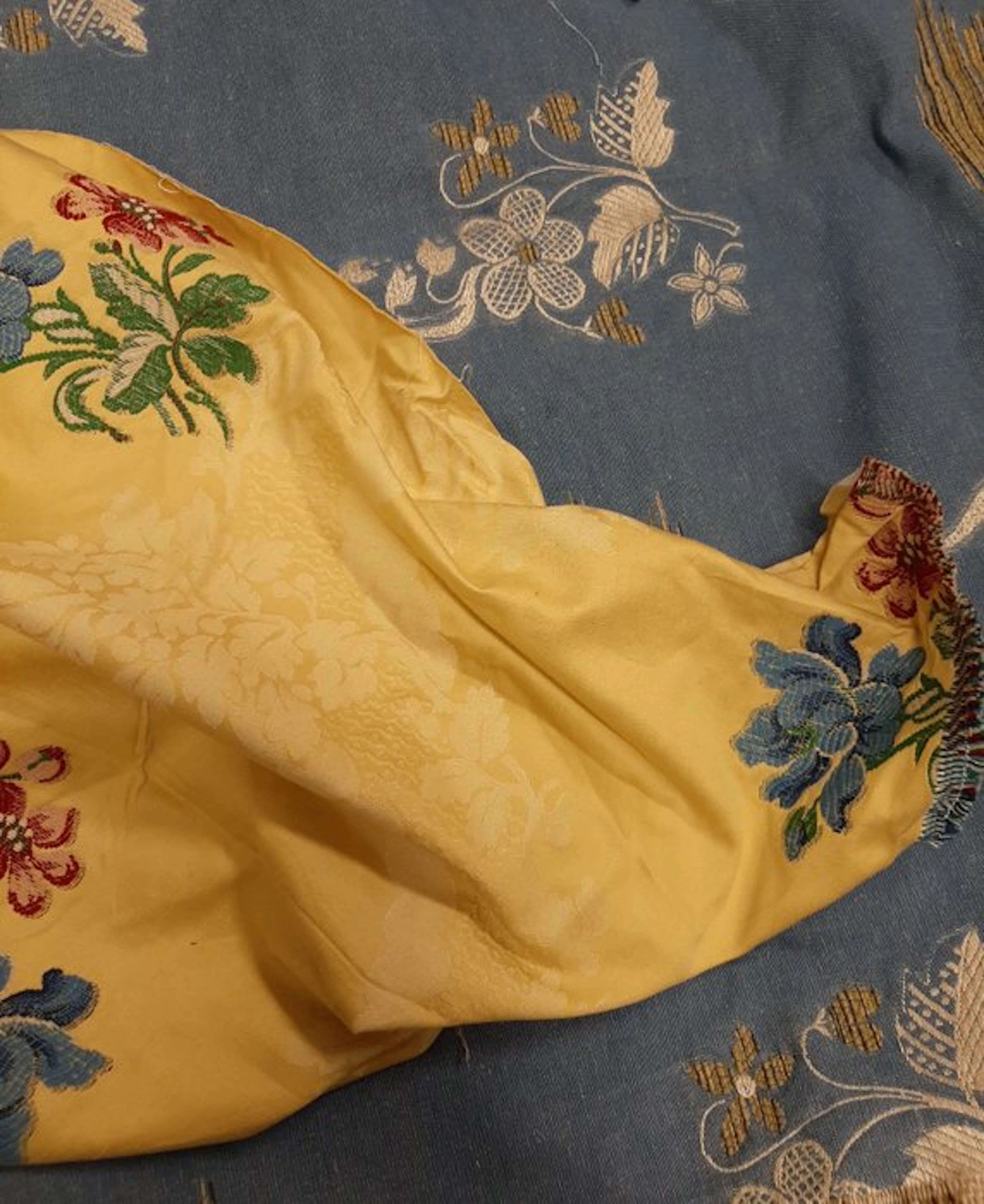 Lotto di 2 tessuti vintage in cotone Jacquard floreale...