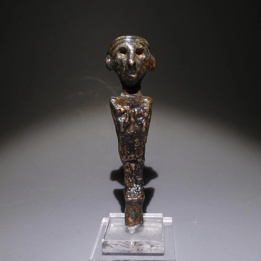 Achaemenid Bronze Important Figure, ex-voto. 8 cm H. 5th century BC.