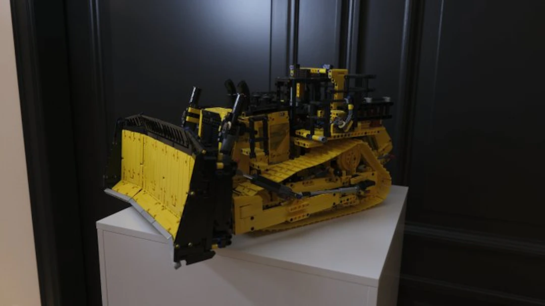 LEGO Set - 42131 - Technic - Cat D11 Bulldozer - Used - Retired