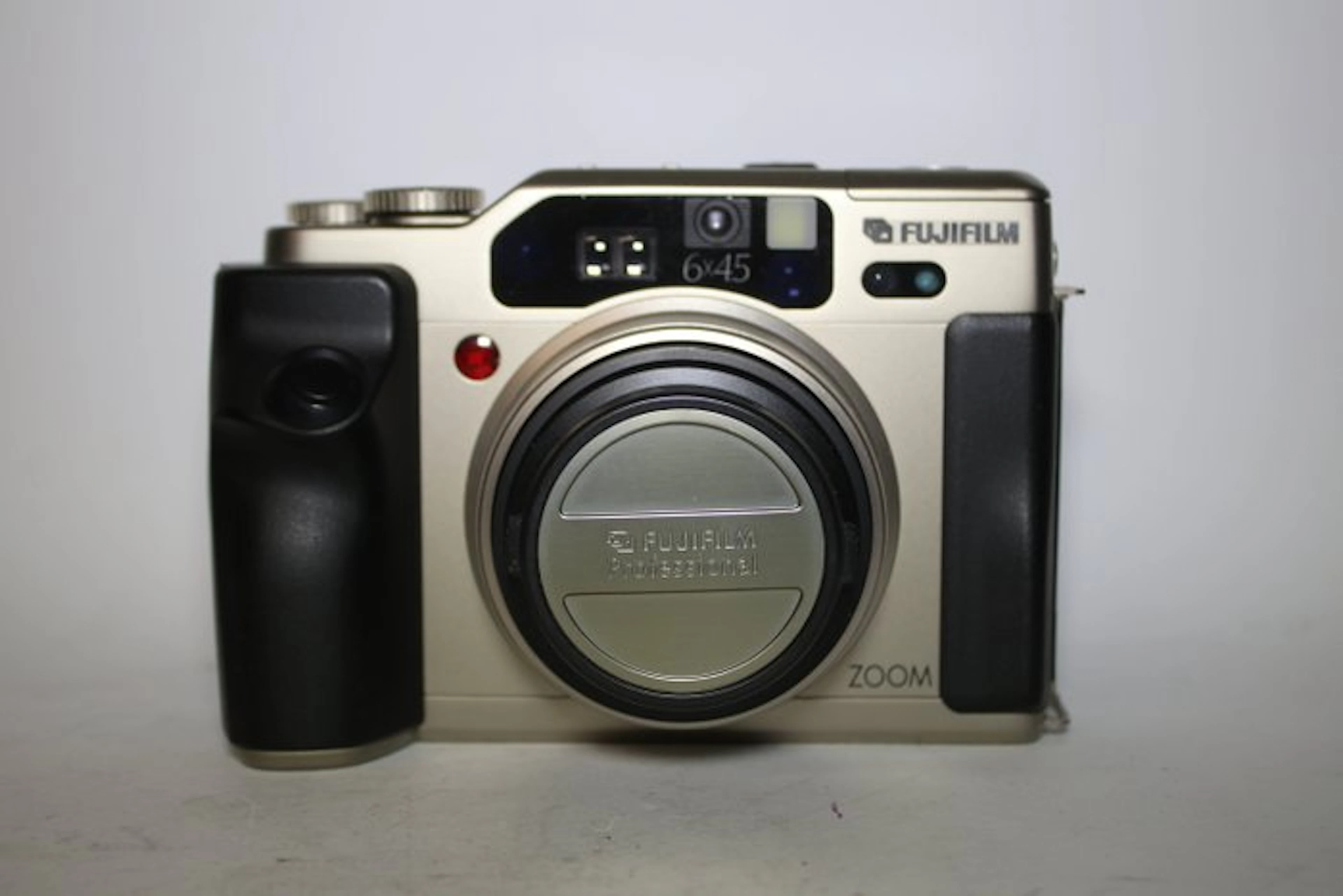 Fuji GA645Zi Professional Digital camera