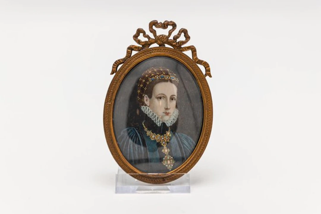 Unknown artist - Miniatuur portretje, vrouw met prachtige juwelen, Mary Stuart