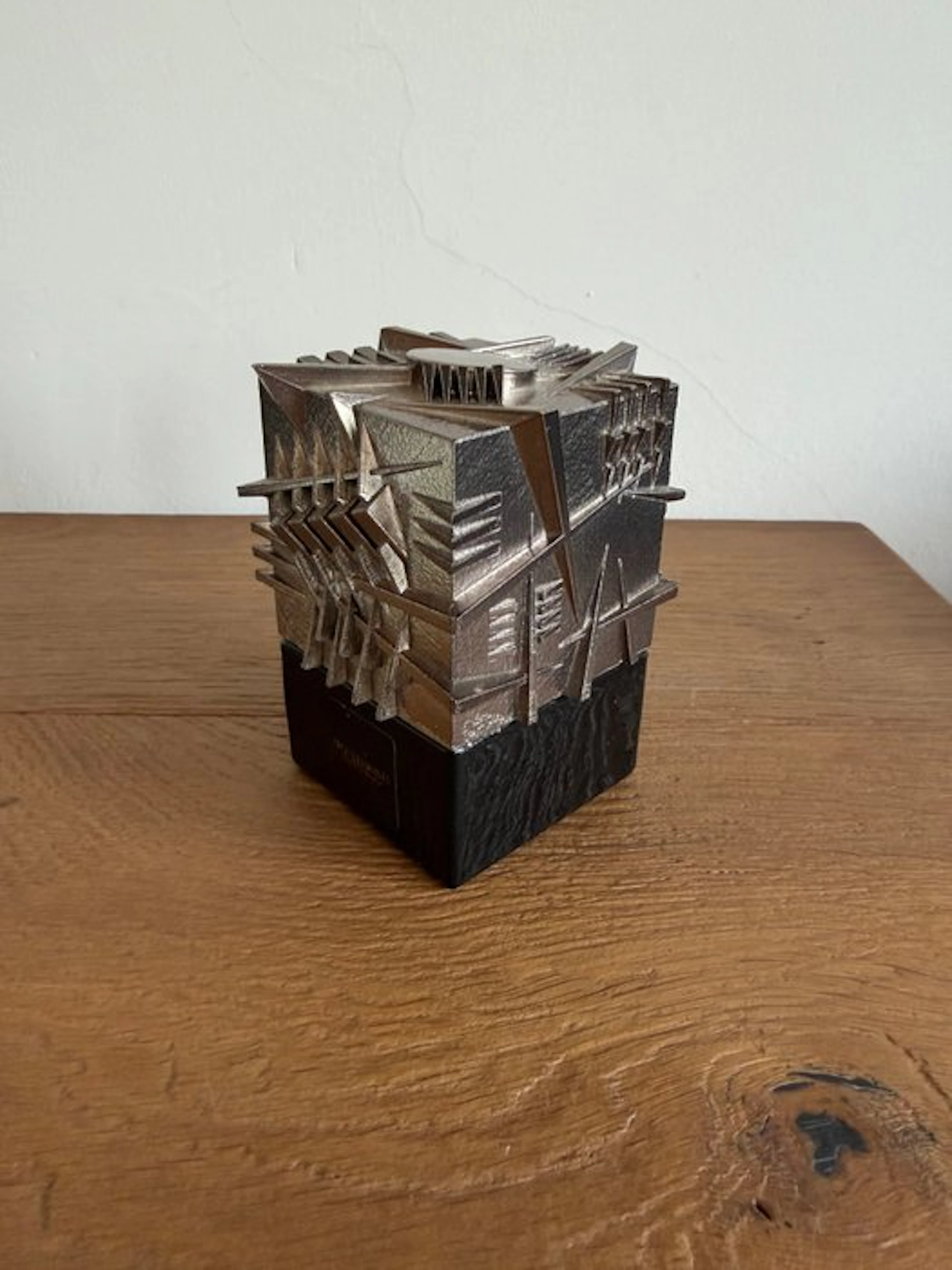 Arnaldo Pomodoro per Ruvén - Arnaldo Pomodoro (1926) - Sculpture