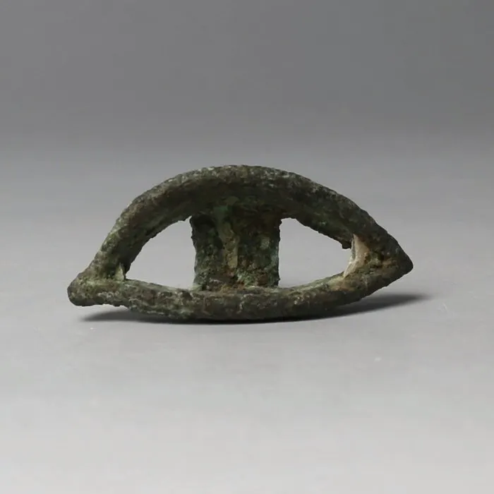 Ancient Egypt, Late Period Bronze Coffin eye fragment (No reserve price)