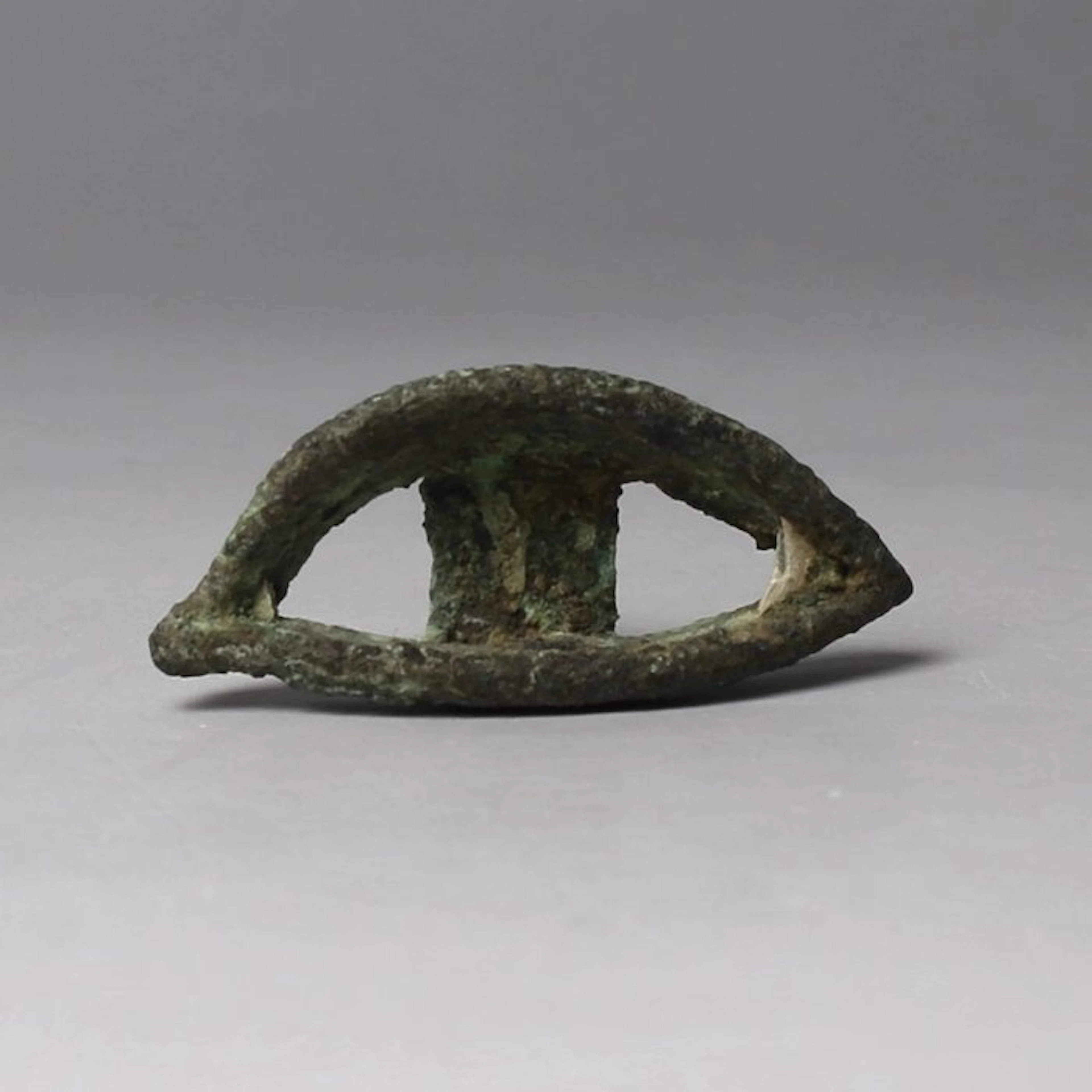 Ancient Egypt, Late Period Bronze Coffin eye fragment (No reserve price)
