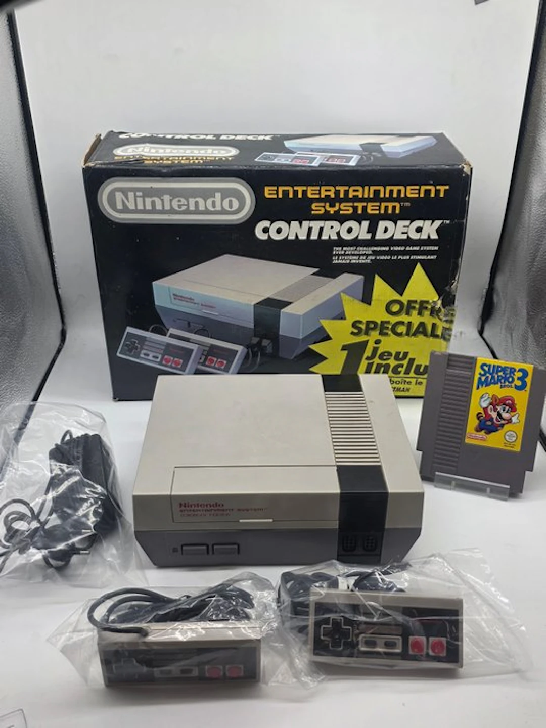Nintendo - Nes - Limited Edition Set - Control Deck...