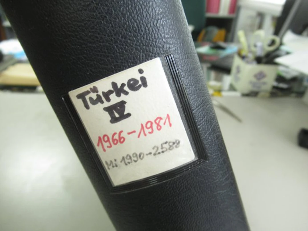 Türkiye 1966/1981 - Turkey collection in black hinges
