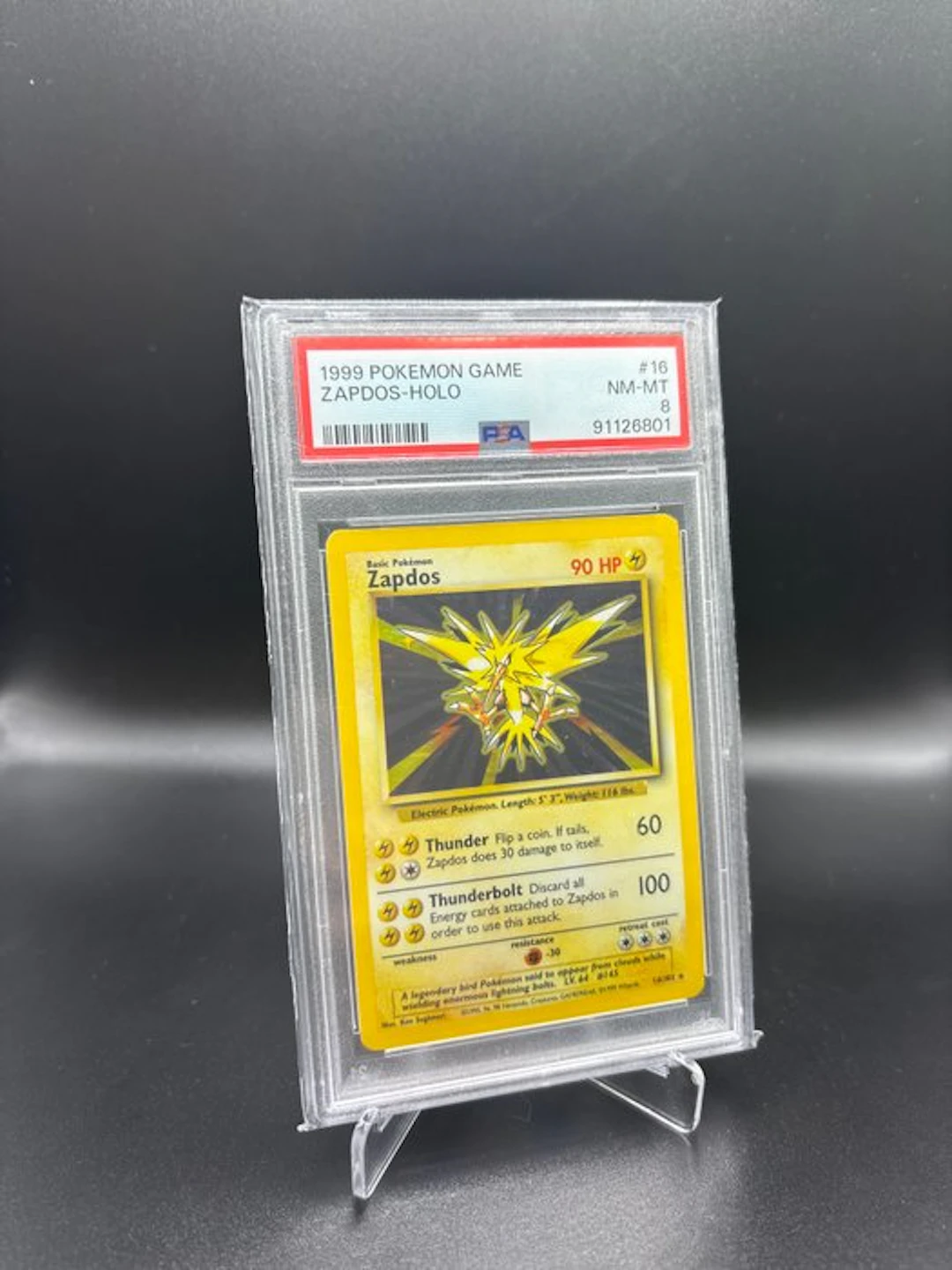 Pokémon - 1 Graded card - Zapdos #16 Base Set Foil - PSA 8