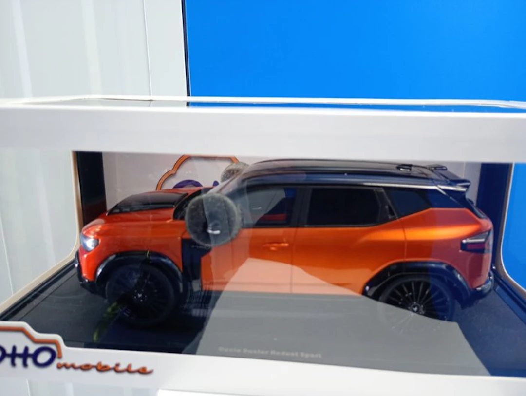 Otto Mobile 1:18 - Model race car - Dacia Duster Redust Sport 4x2 Hybrid