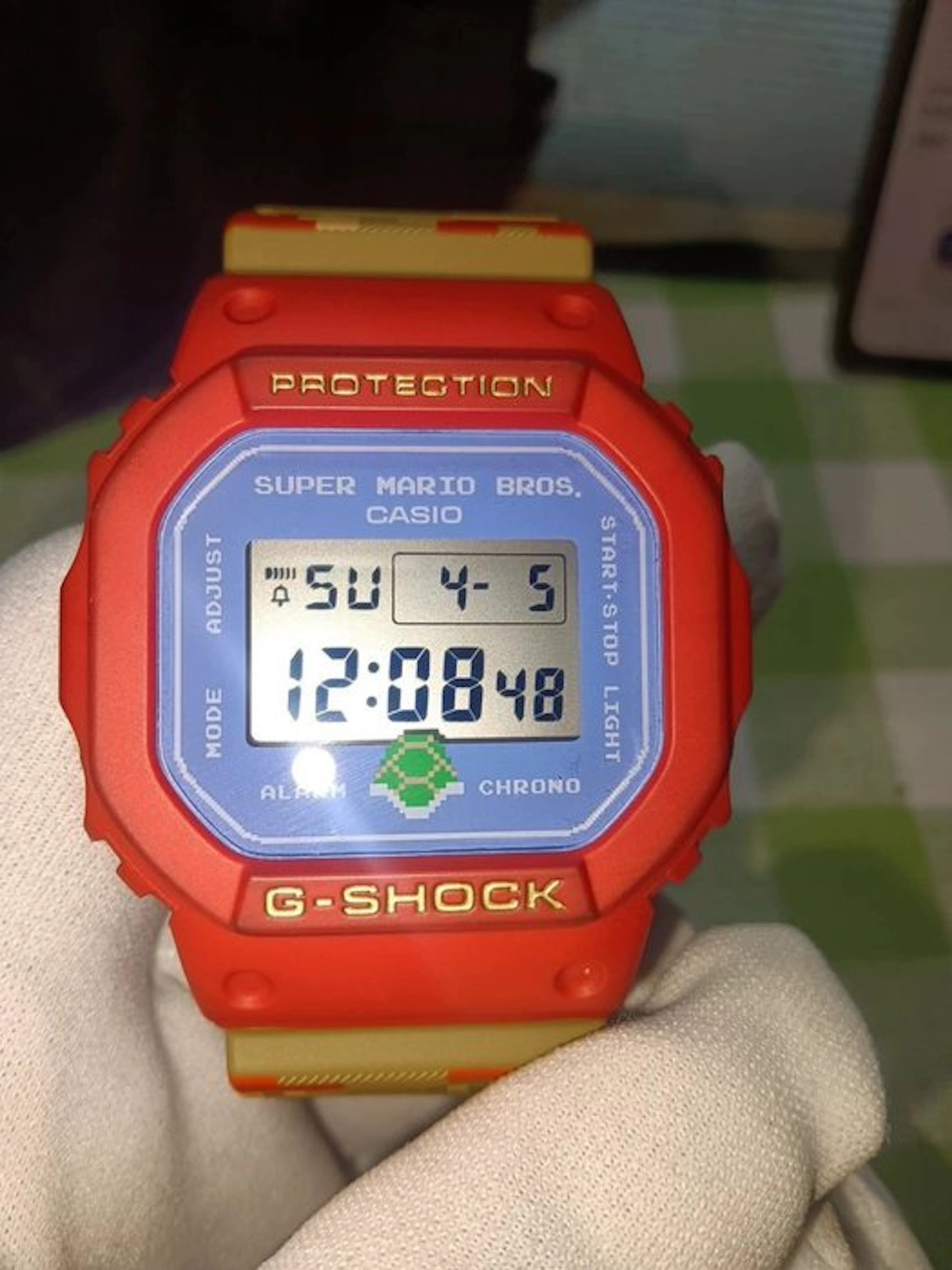 Casio - DW-5600 - Super Mario Bros