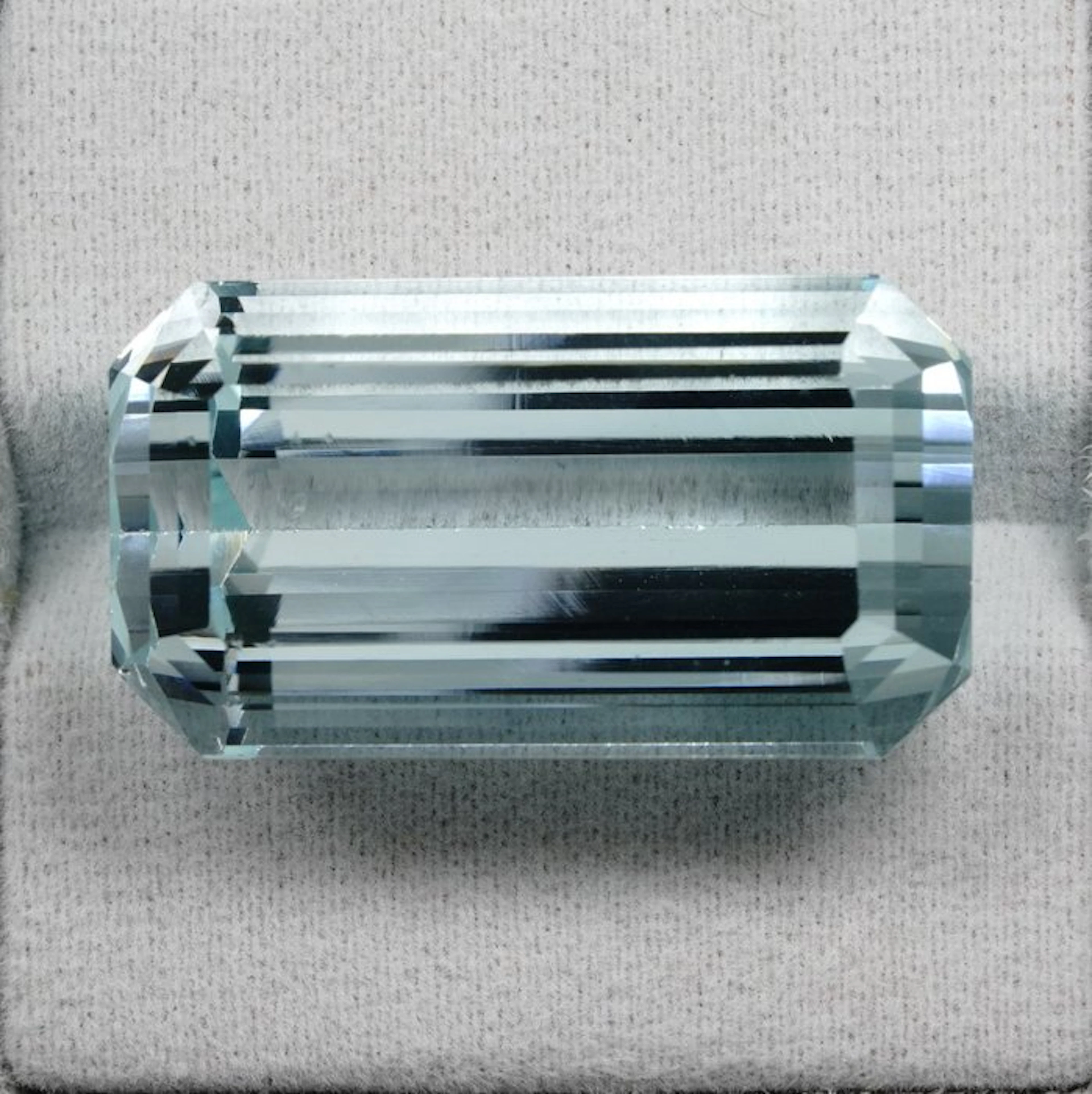 1 pcs Blue, Green Aquamarine - 59.94 ct - Gemological Institute of
