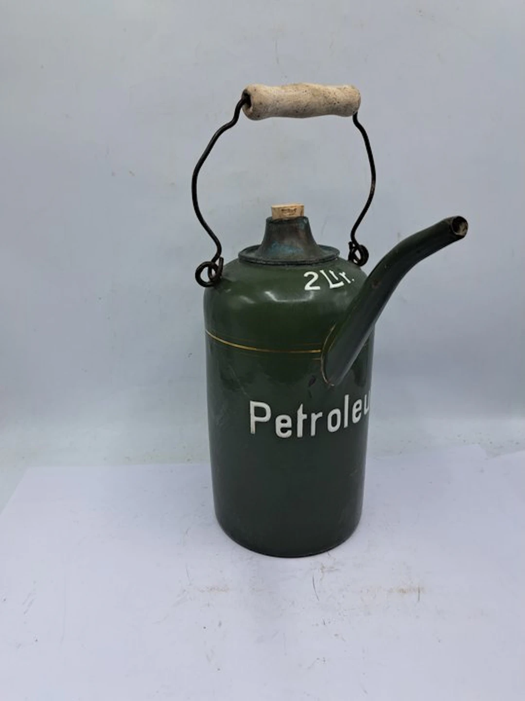 Ewer - Schenkkan - Enamel - Petroleumize