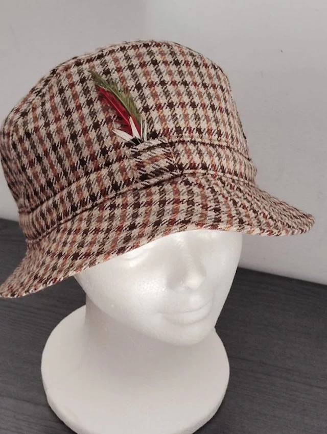 Burberrys - Hat (1) - Wool