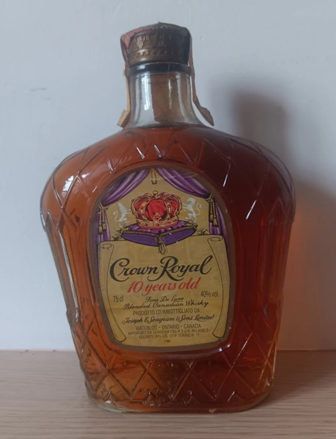 Crown Royal 1976 Fine de Luxe - b. 1980s - 75cl