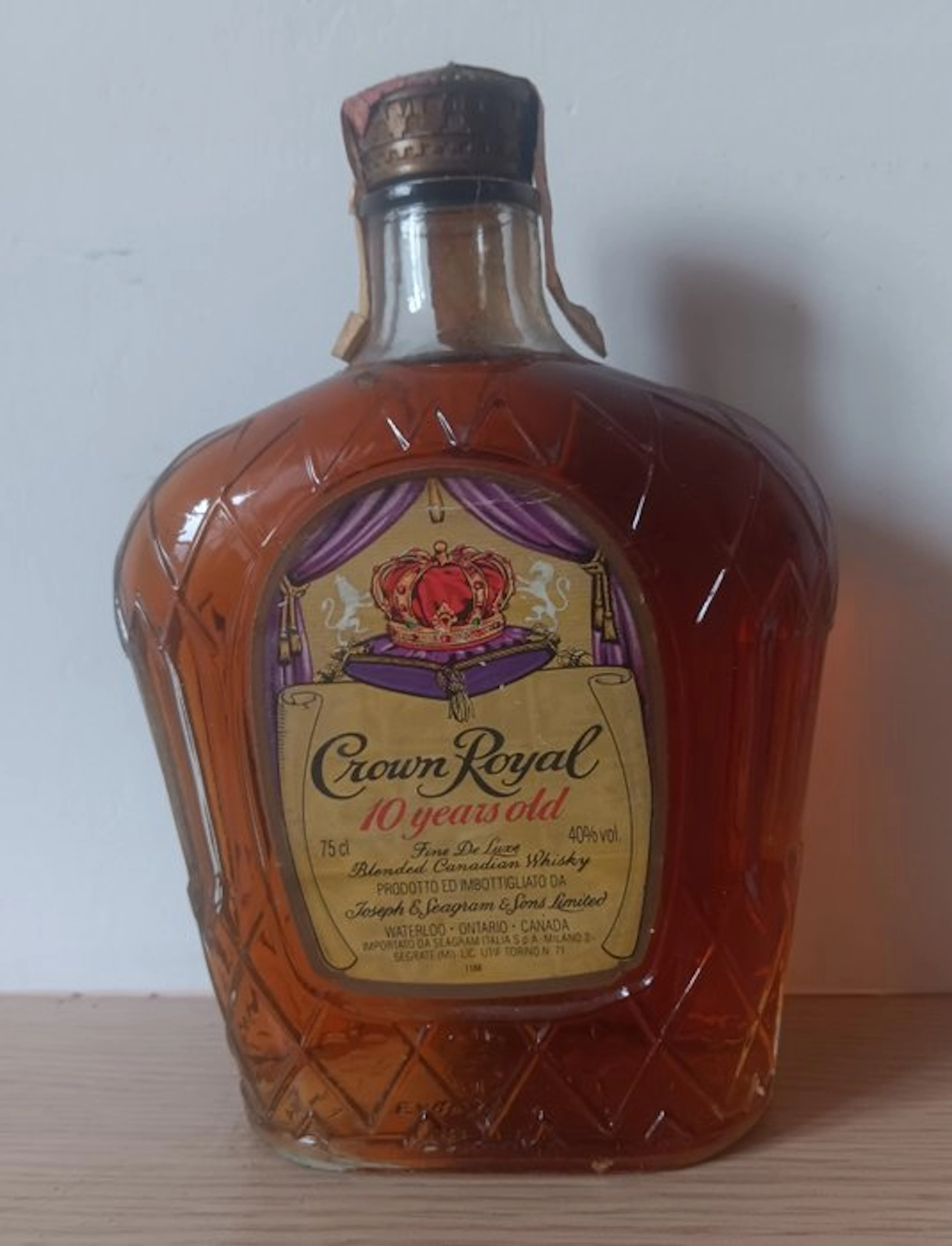 Crown Royal 1976 Fine de Luxe - b. 1980s - 75cl