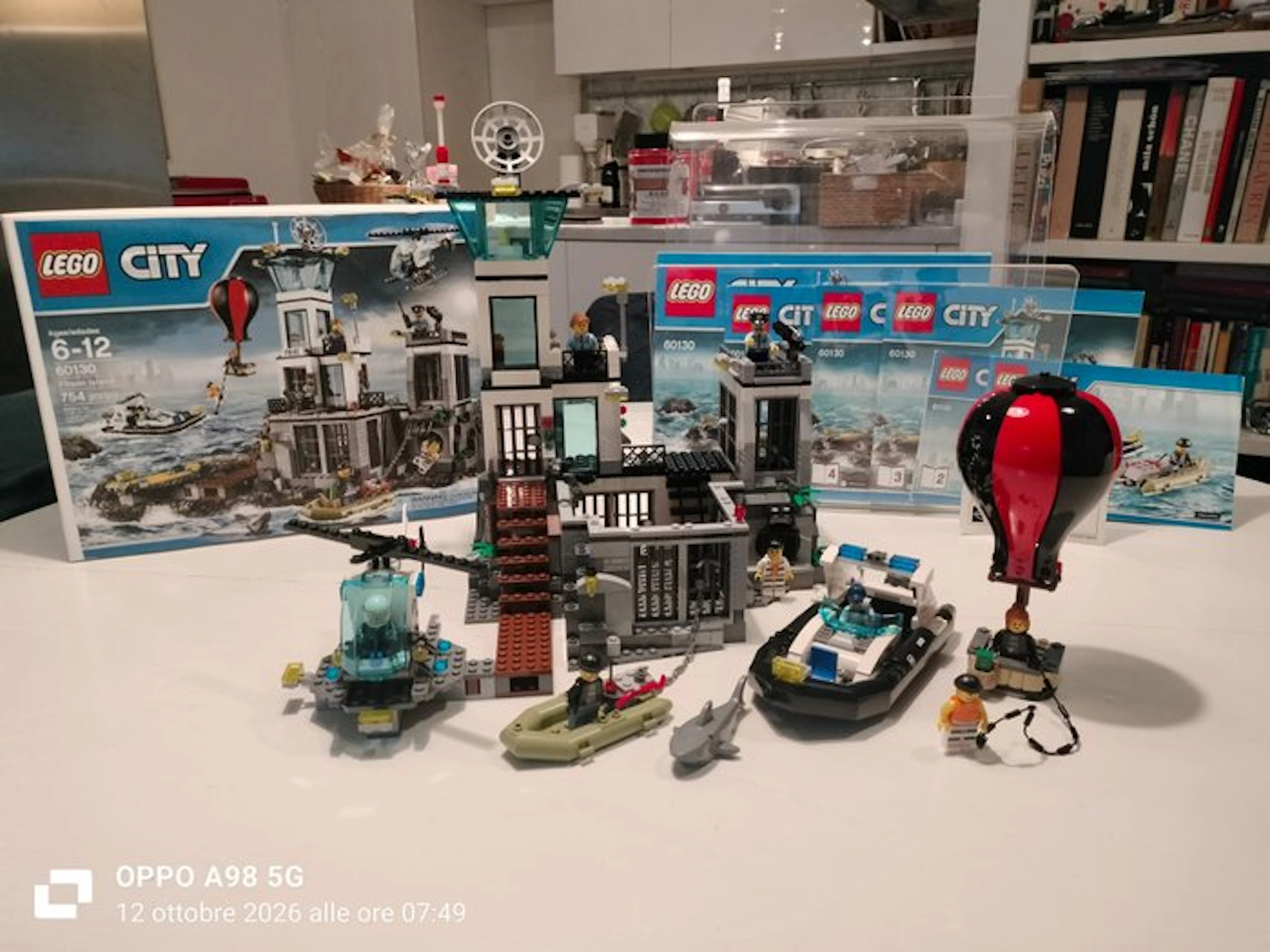 LEGO Set - 60130 - City - LEGO City 60130 - PRISON ISLAND