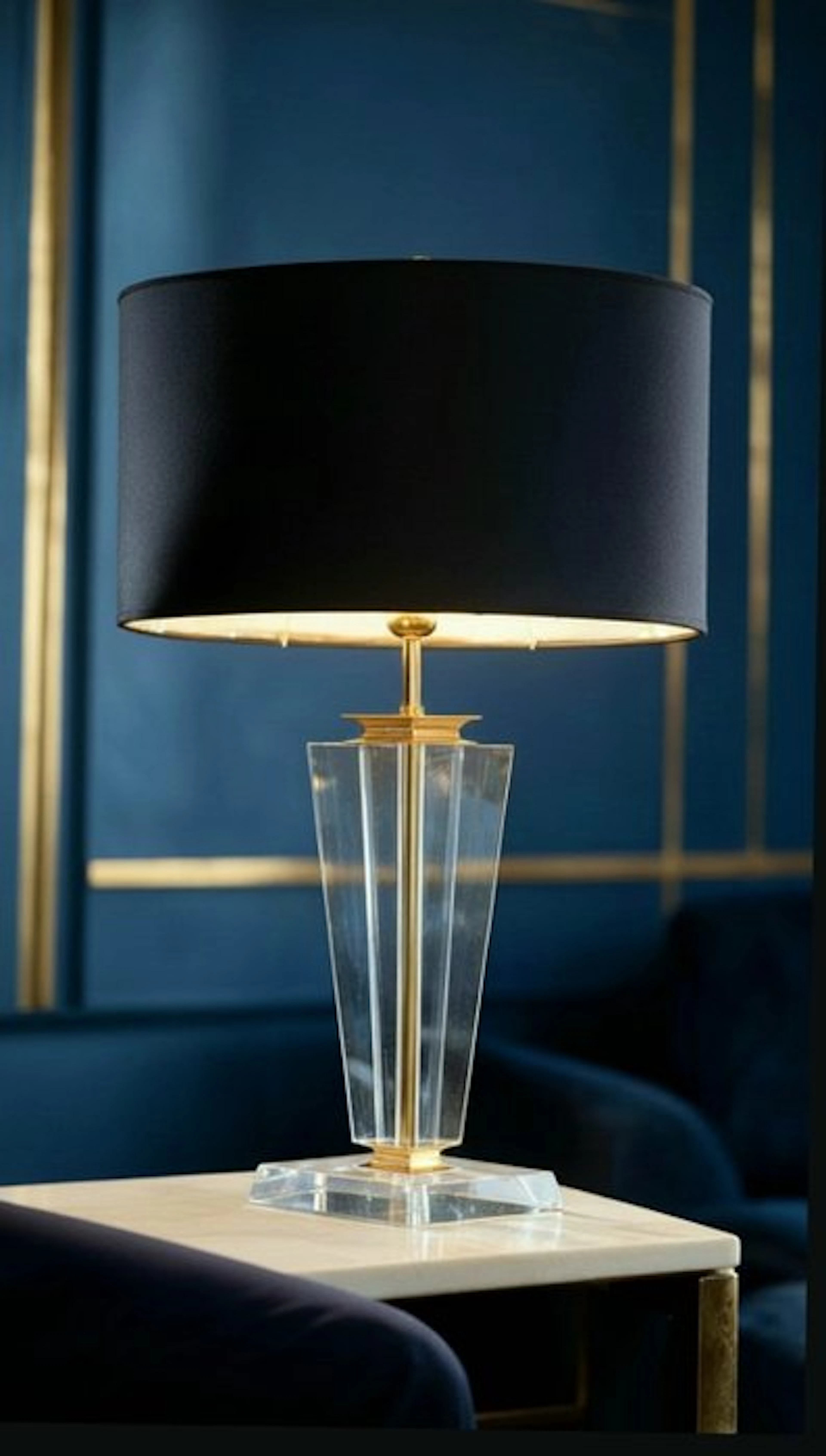 Lamp - Hollywood Regency Style - Rare Model - Lucite, brass and gold metal