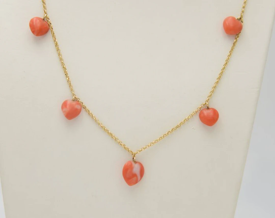 Necklace with pendant - 18 kt. Yellow gold Coral