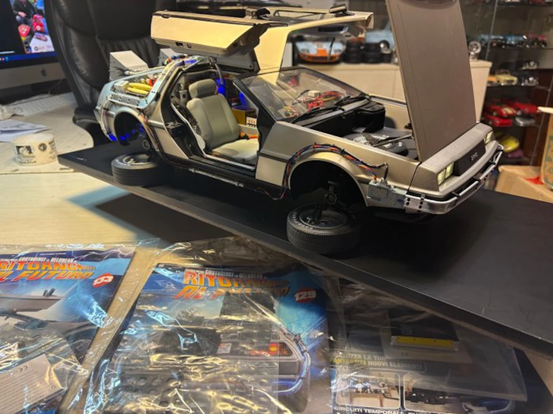 Eagle 1:8 - Model car - Delorean ritorno al futuro - Eaglemoss