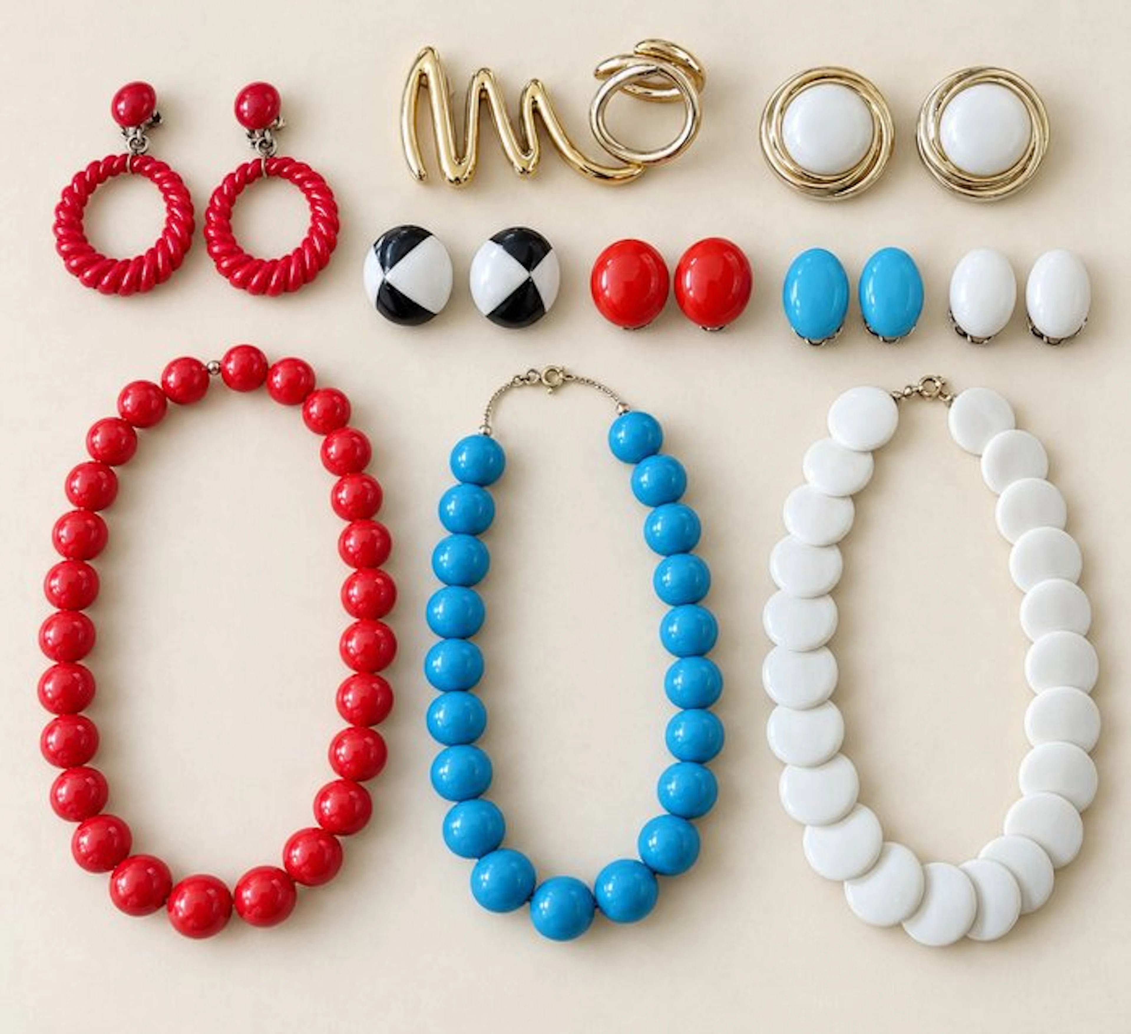 Themed collection - 80s vintage costume jewelry collection