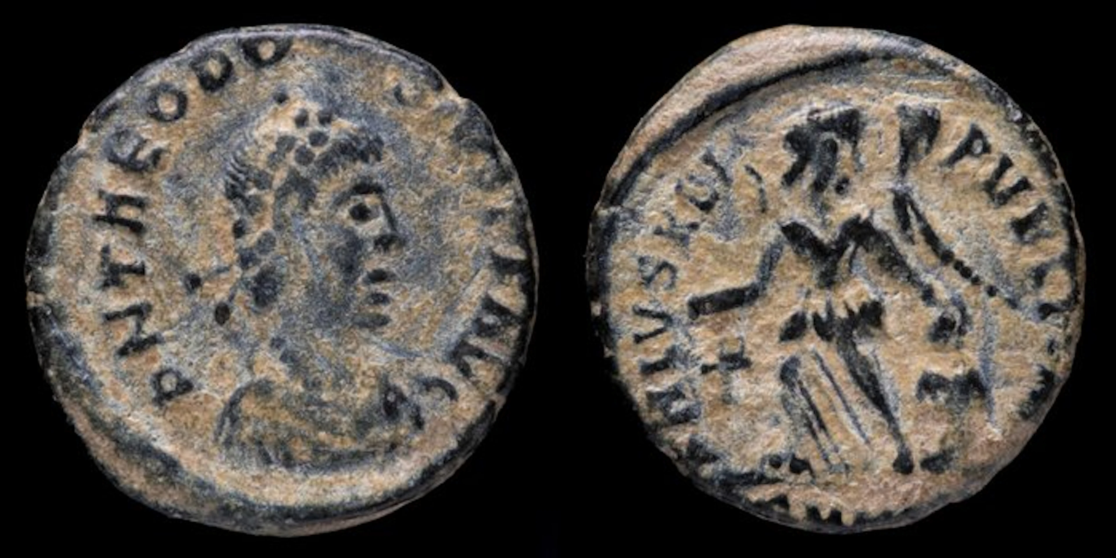 Roman Empire. Theodosius. Follis SALVS REIPVBLICAE, Cyzicus (No reserve price)