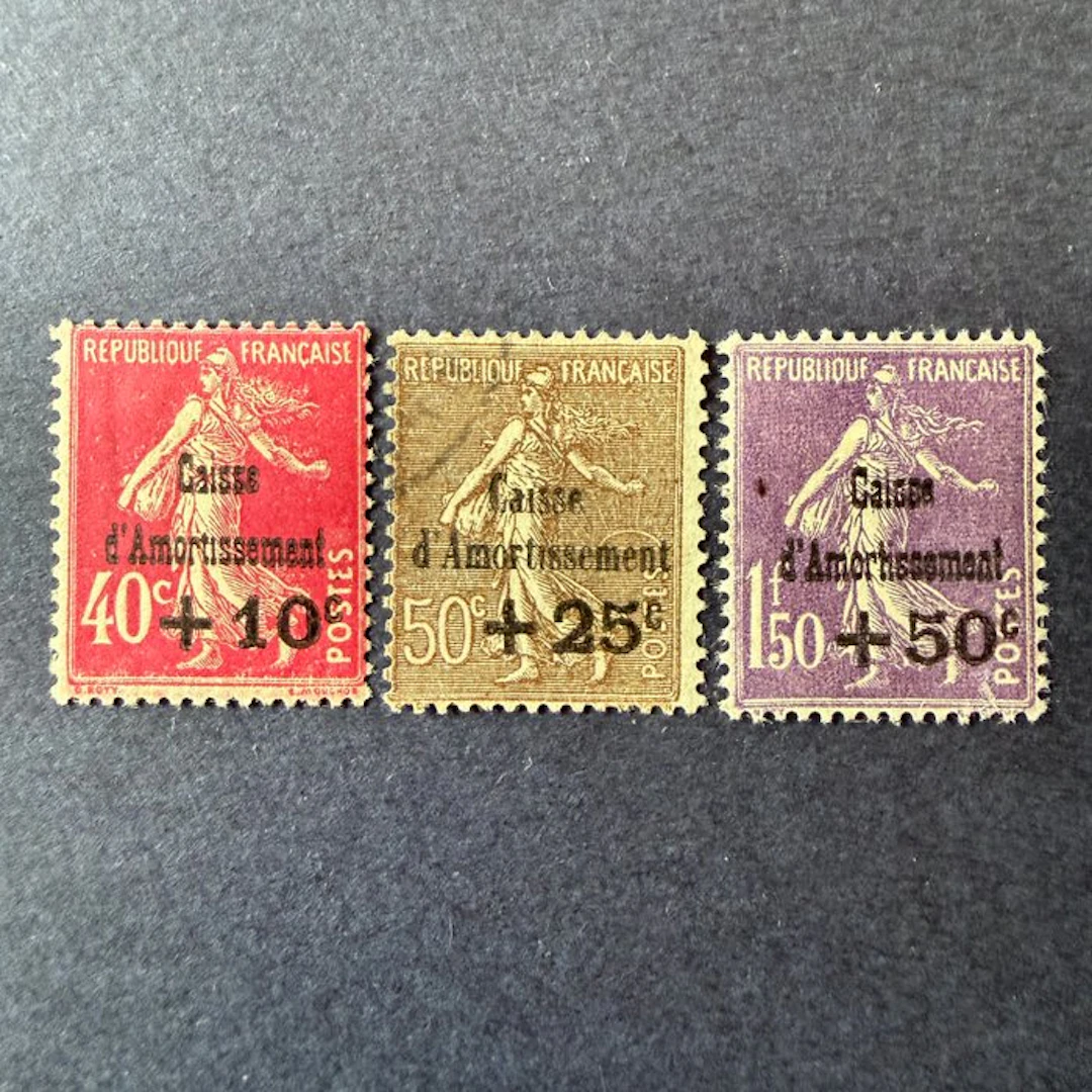 France - Yvert 266/268 'Sinking Fund' in mint/obliterated condition. TB.