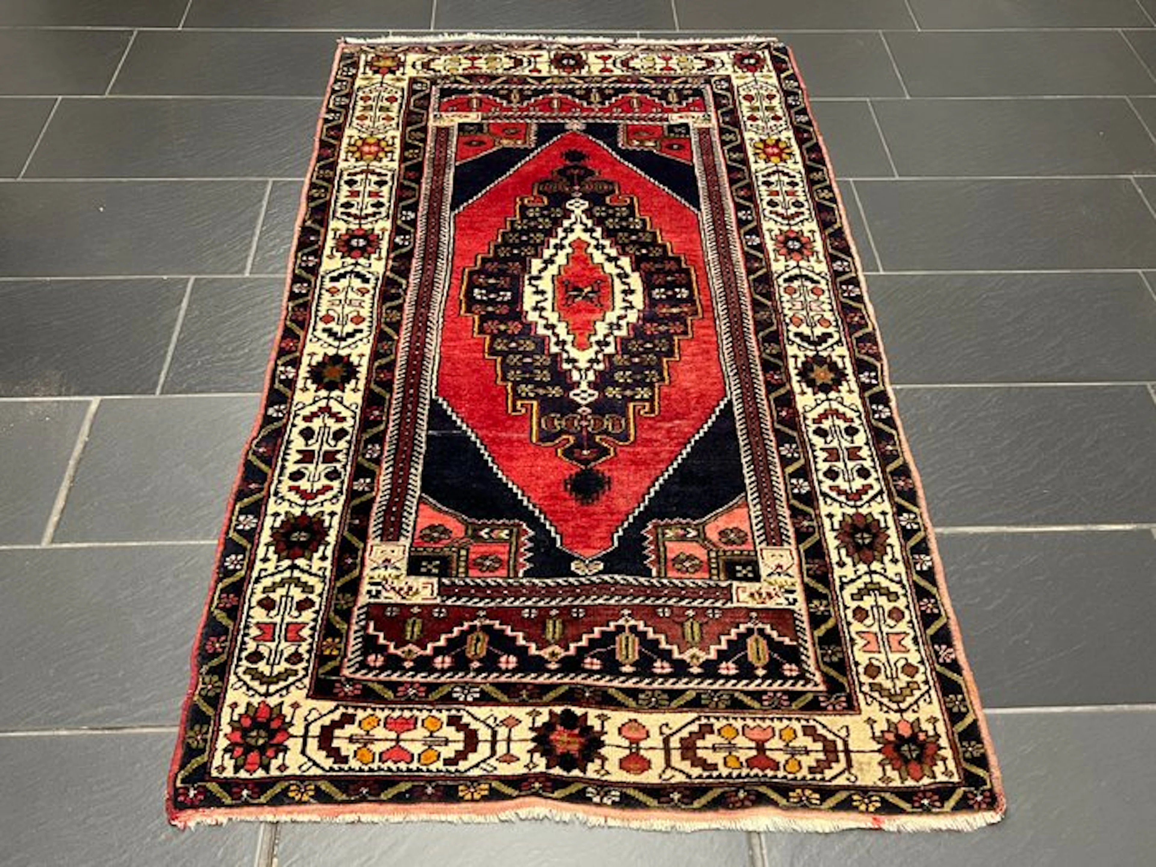 Yahyahli - Rug - 190 cm - 115 cm