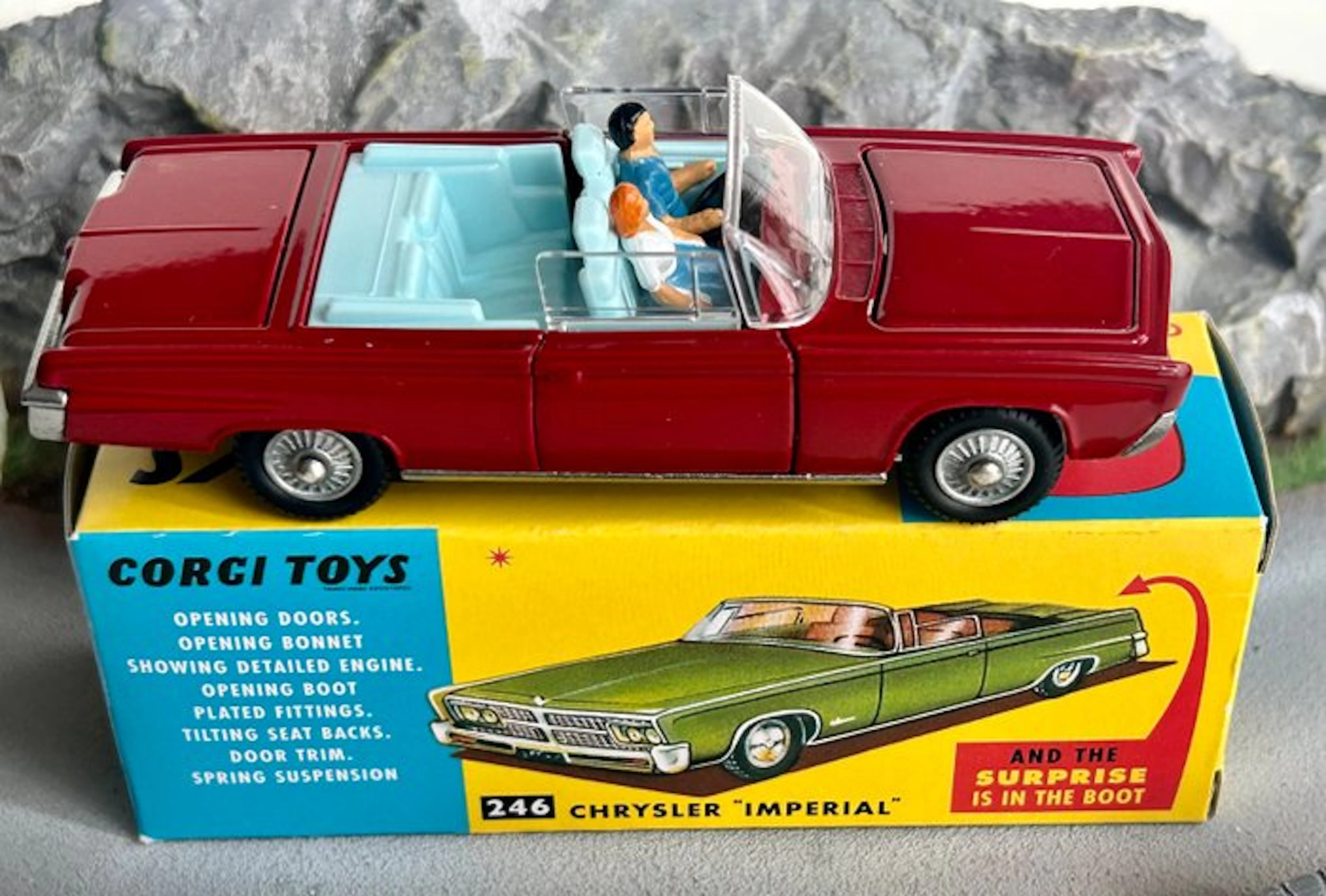 Corgi 1:43 - Model car - Re-edition Chrysler Imperial...