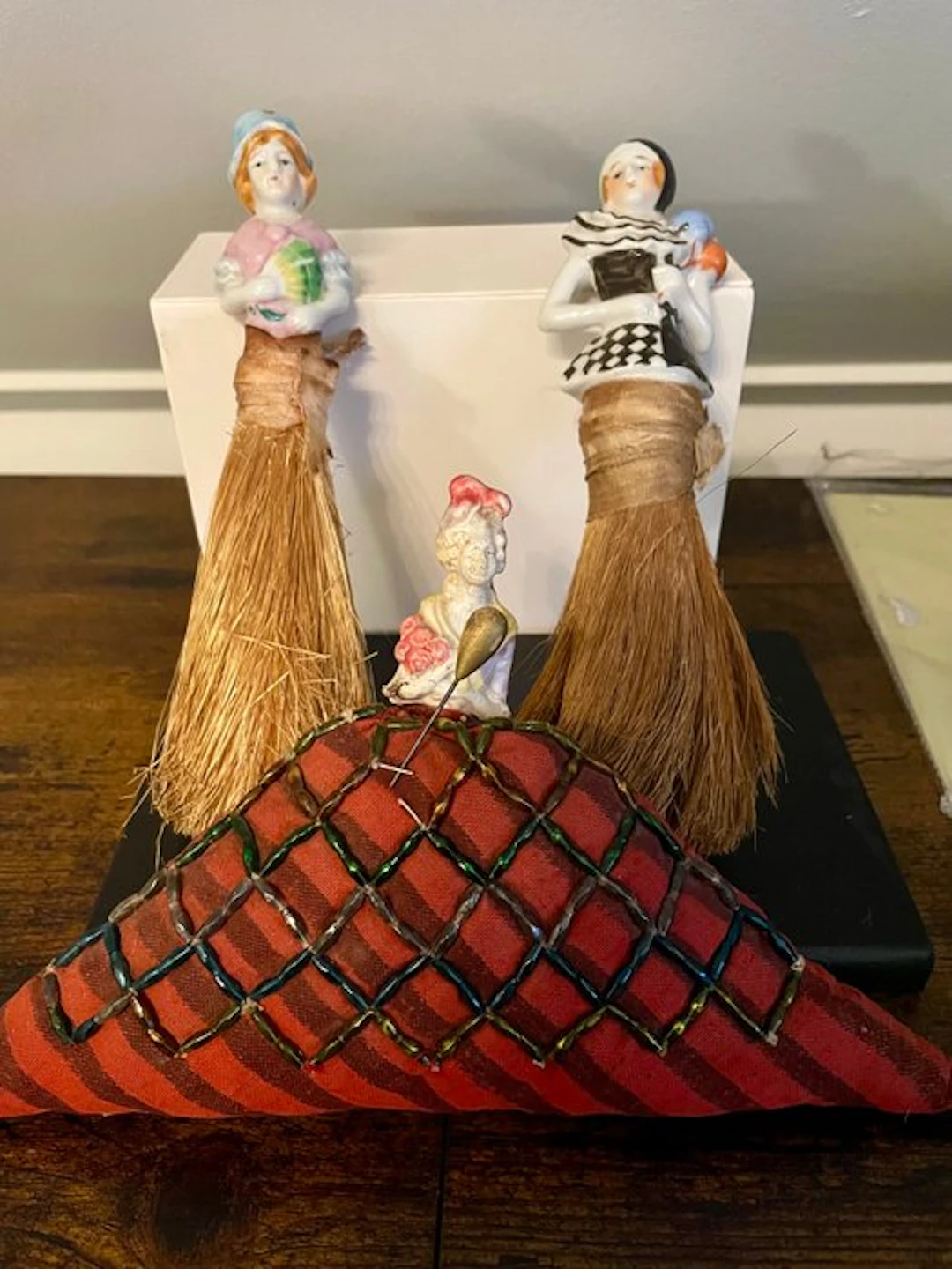Figurine - Porcelain half-doll pincushion set (3) - Porcelain, Fabric
