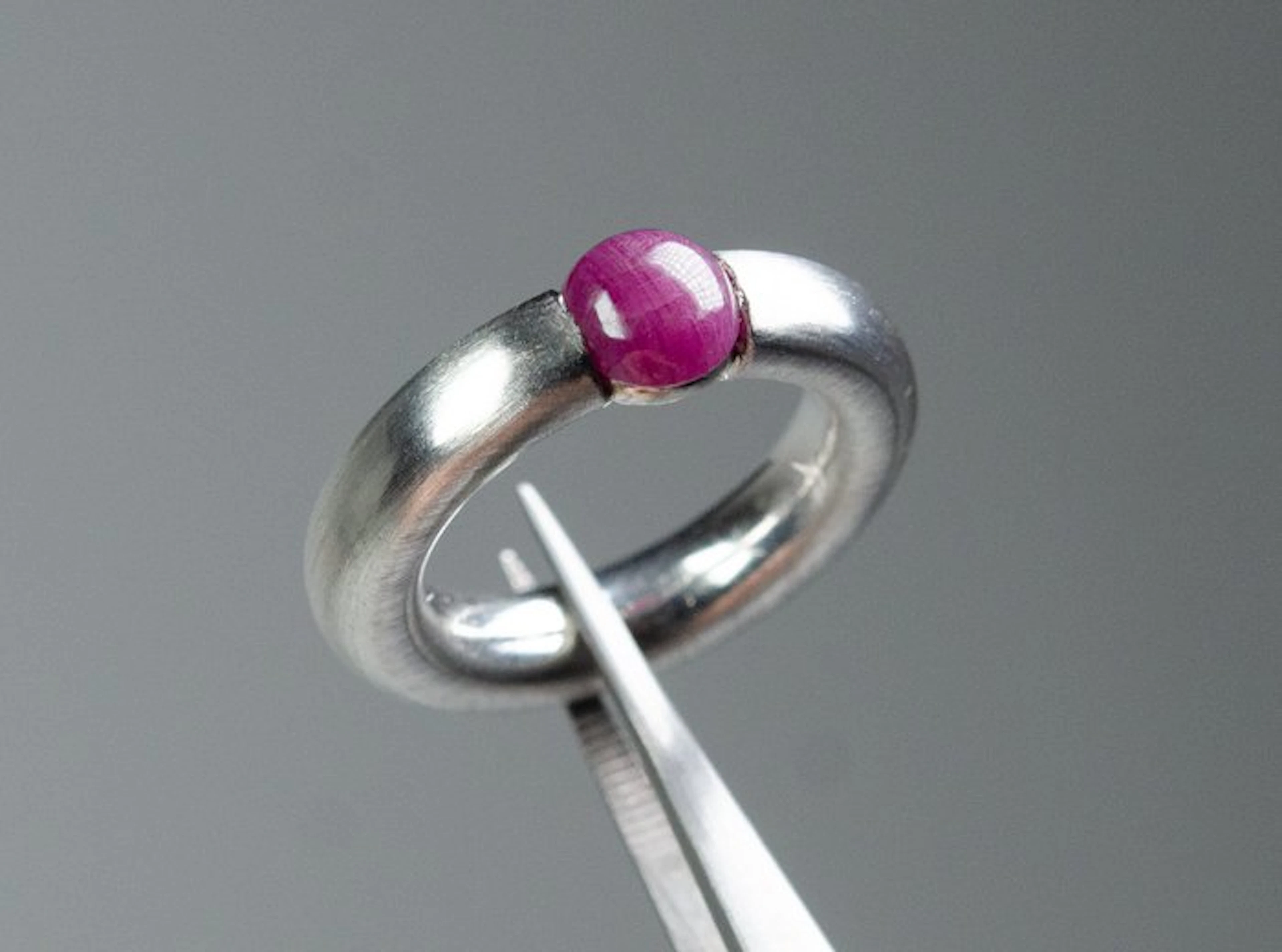 No reserve price - Ring - 925 silver - 1.80 ct natural ruby