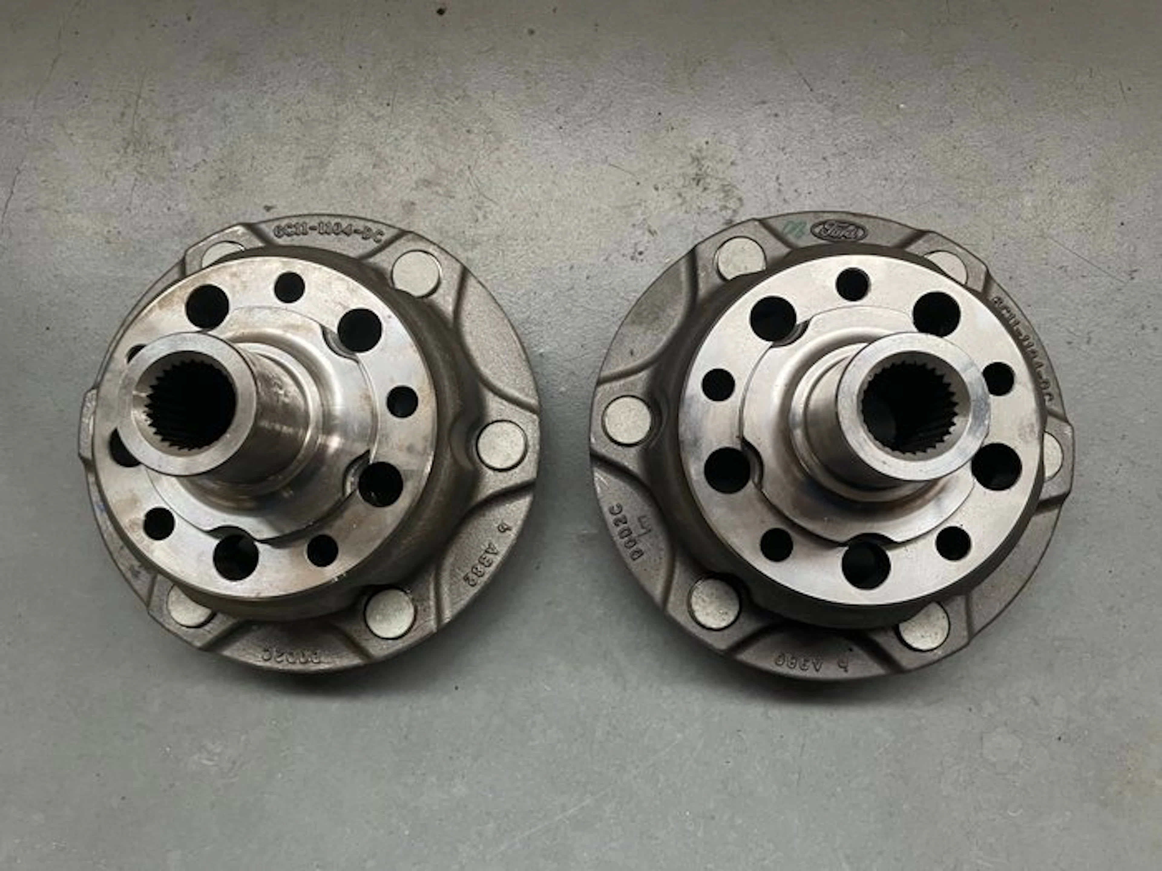 Car part (2) - Ford - NO Reserve - NOS set van 2...
