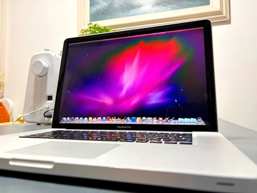 Apple Vintage MacBook Pro 15-inch (Mid 2010) A1286 — Serviced