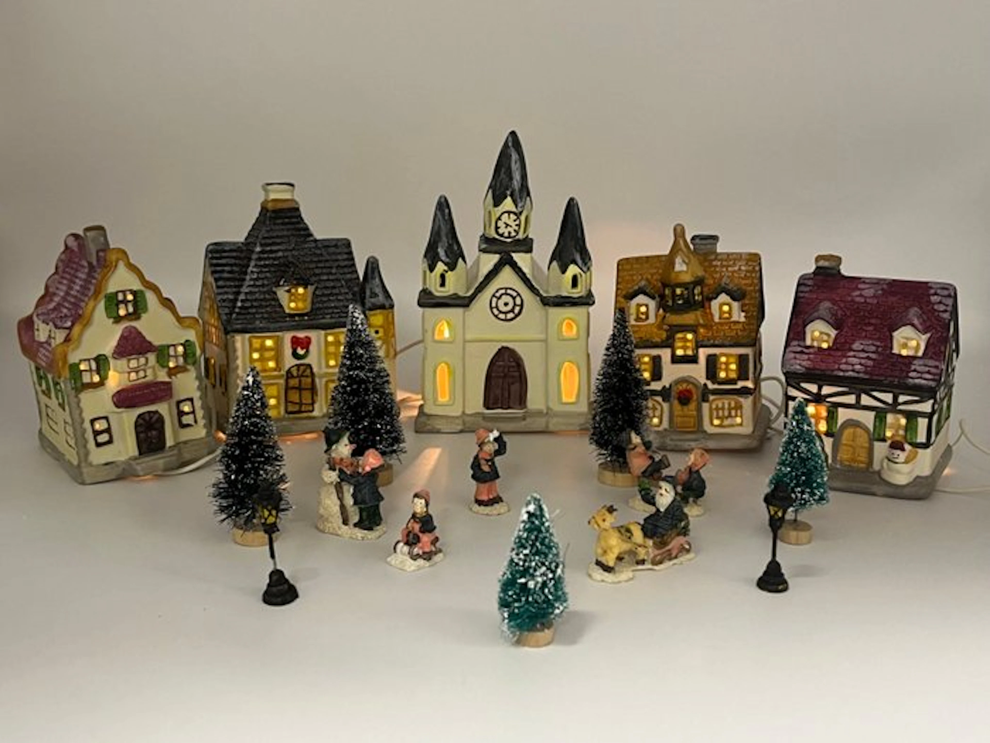 Decorative ornament - Christmass Village - Ceramics
