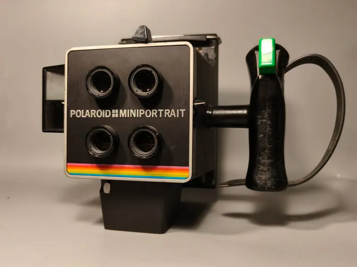 Polaroid MINIPORTRAIT Analogue camera